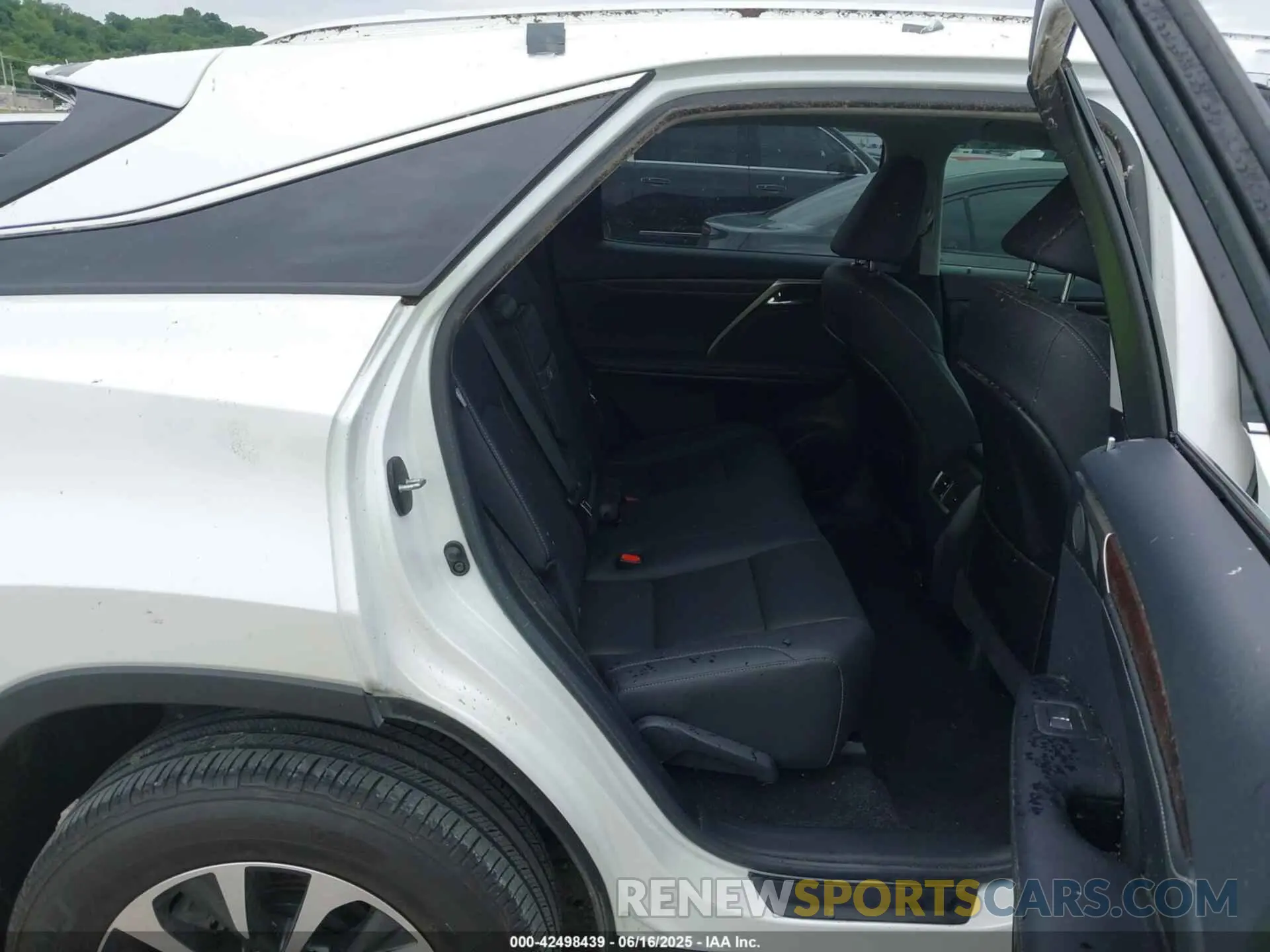 8 Фотография поврежденного автомобиля 2T2HZMAA6NC257406 LEXUS RX 350 2022