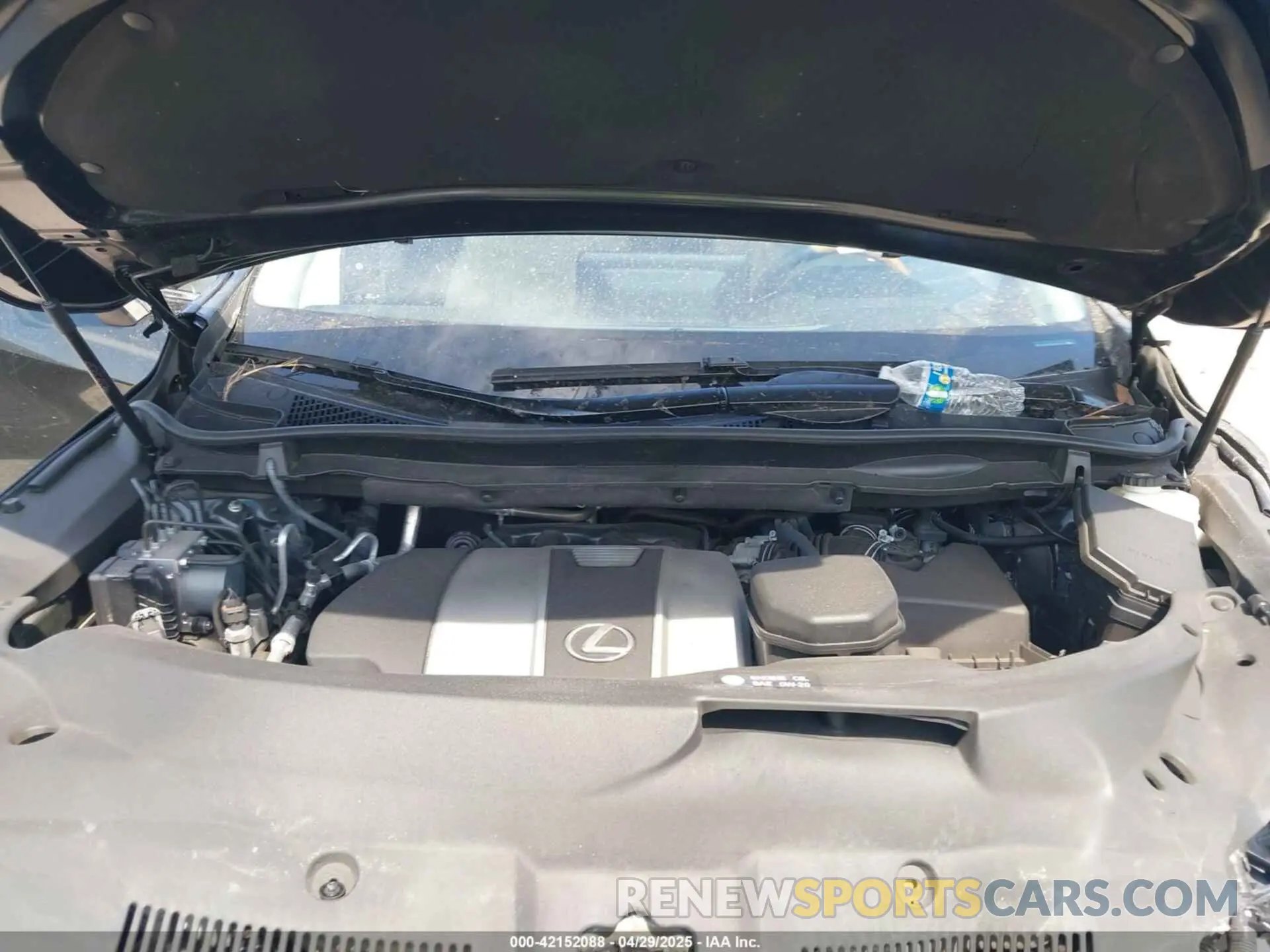 10 Photograph of a damaged car 2T2HZMAA9NC240955 LEXUS RX 350 2022