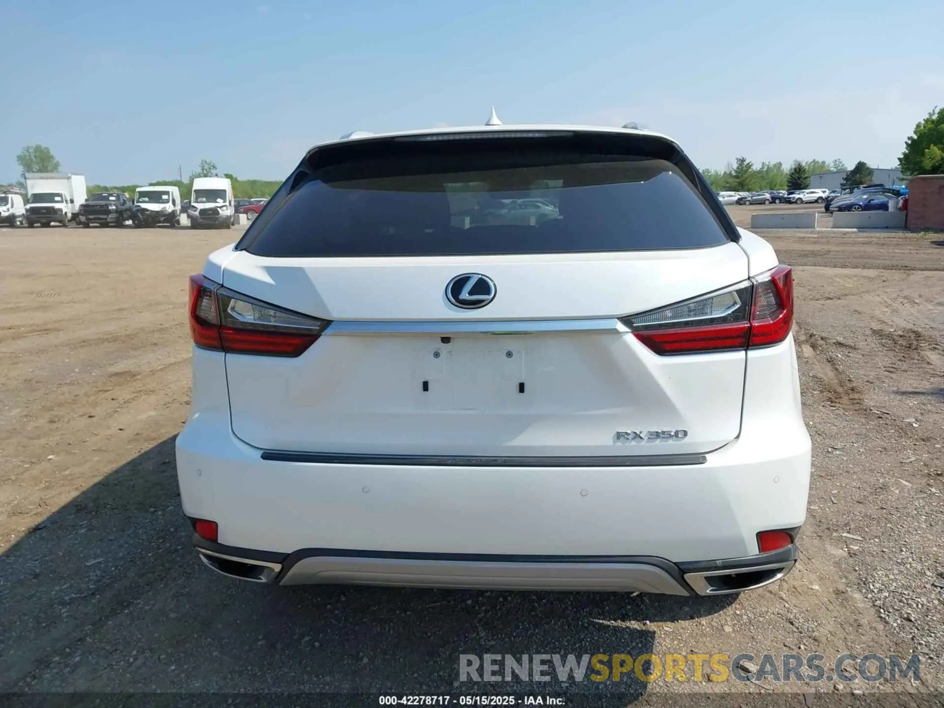 16 Photograph of a damaged car 2T2HZMDA5NC351692 LEXUS RX 350 2022