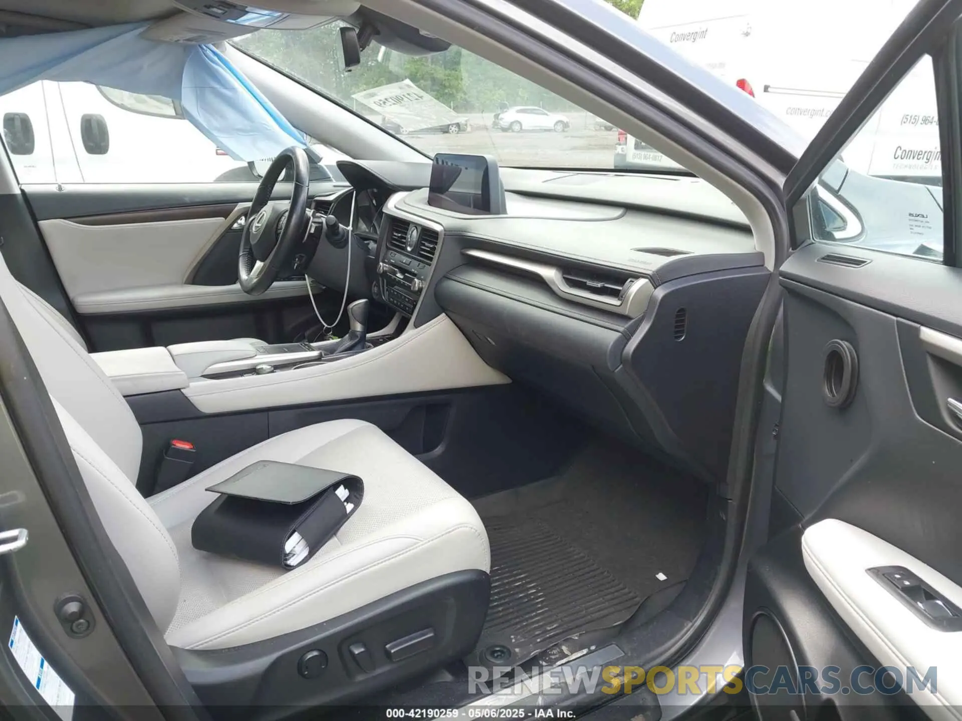 5 Фотография поврежденного автомобиля 2T2HZMDA8NC313731 LEXUS RX 350 2022