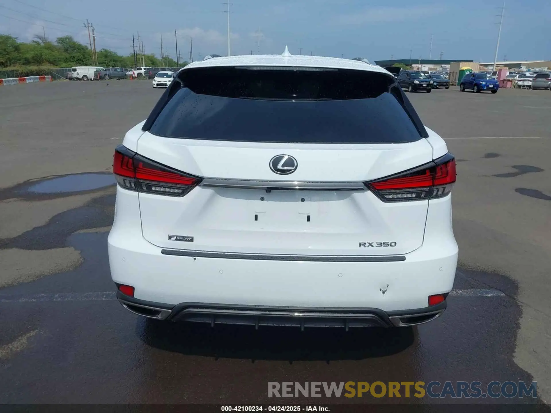 17 Photograph of a damaged car 2T2YZMDA9NC354580 LEXUS RX 350 2022