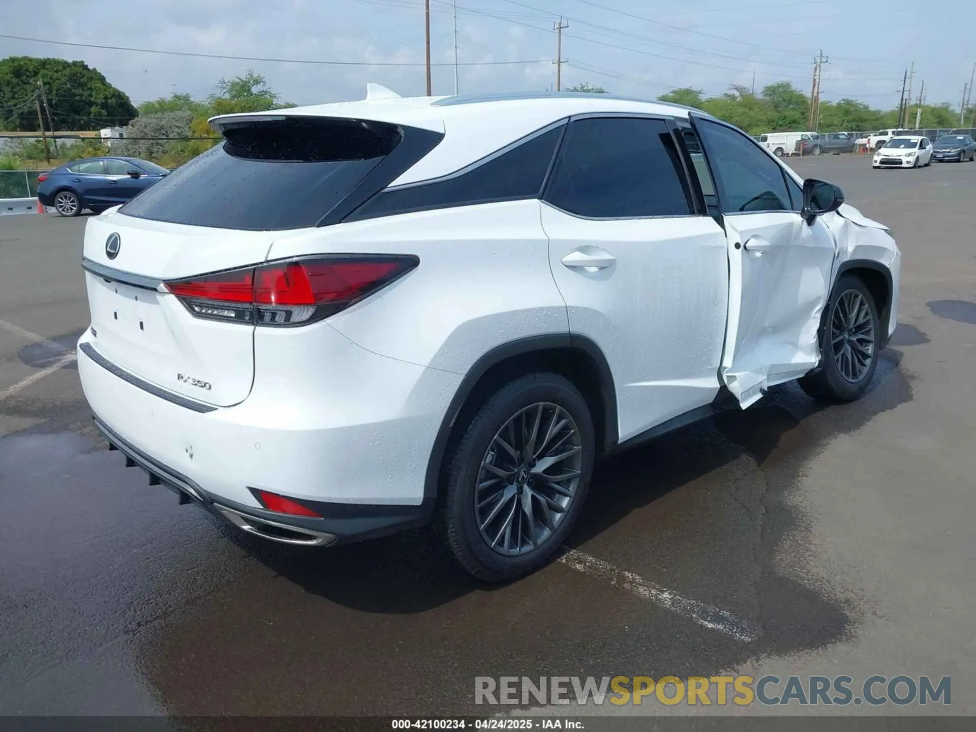 4 Photograph of a damaged car 2T2YZMDA9NC354580 LEXUS RX 350 2022