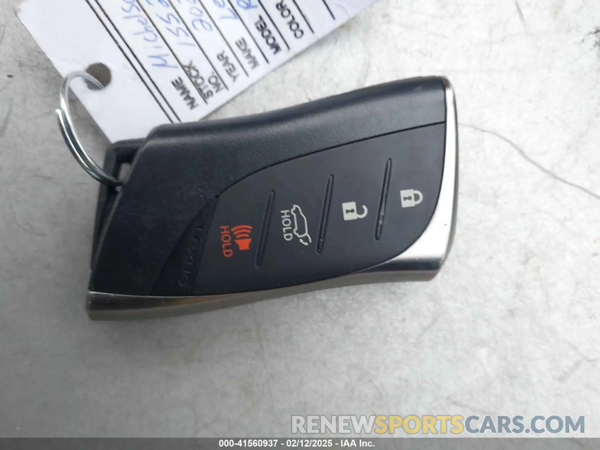 11 Photograph of a damaged car 2T2BAMCA2PC016276 LEXUS RX 350 2023