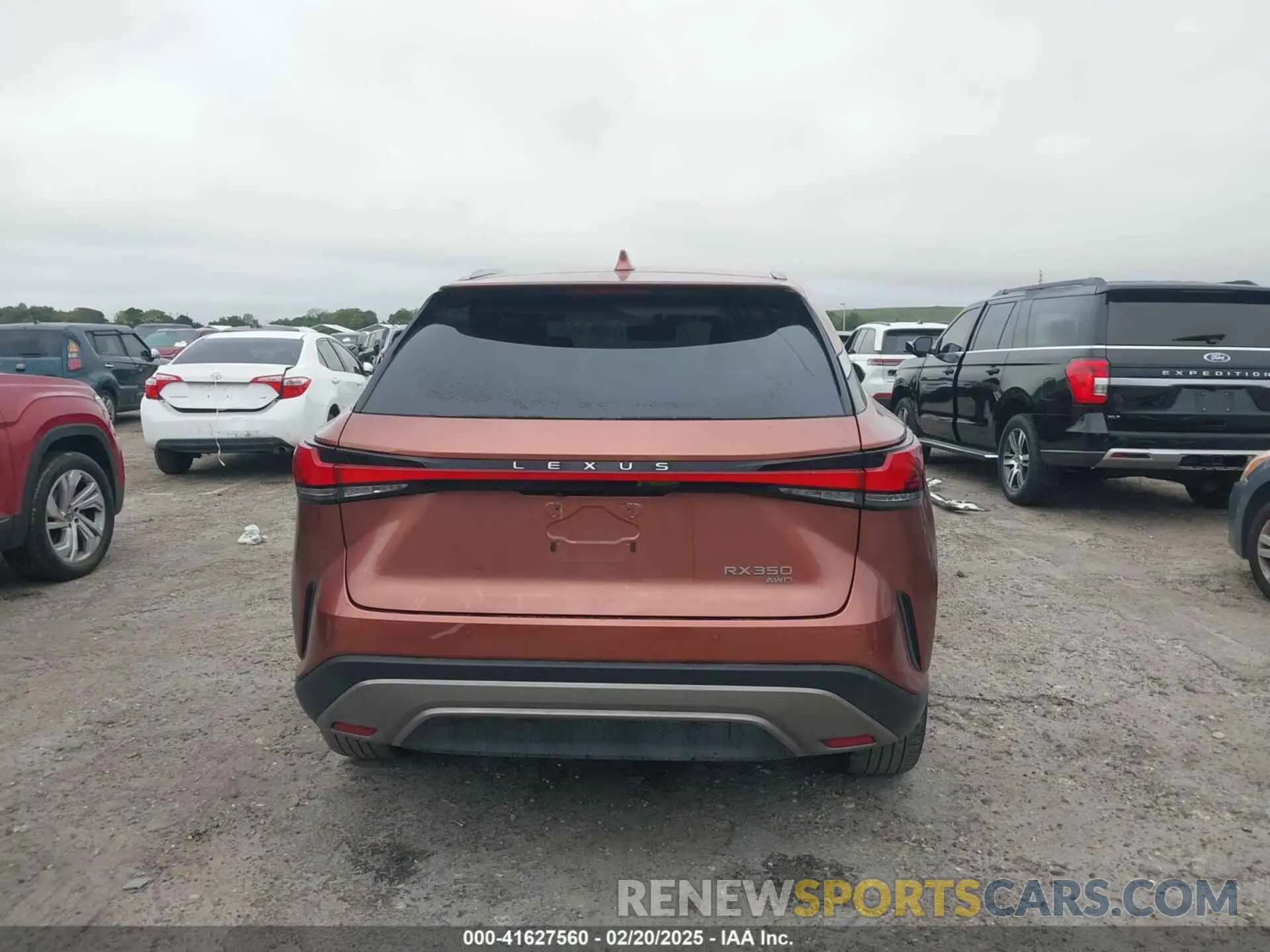 17 Фотография поврежденного автомобиля 2T2BAMCA4PC017350 LEXUS RX 350 2023