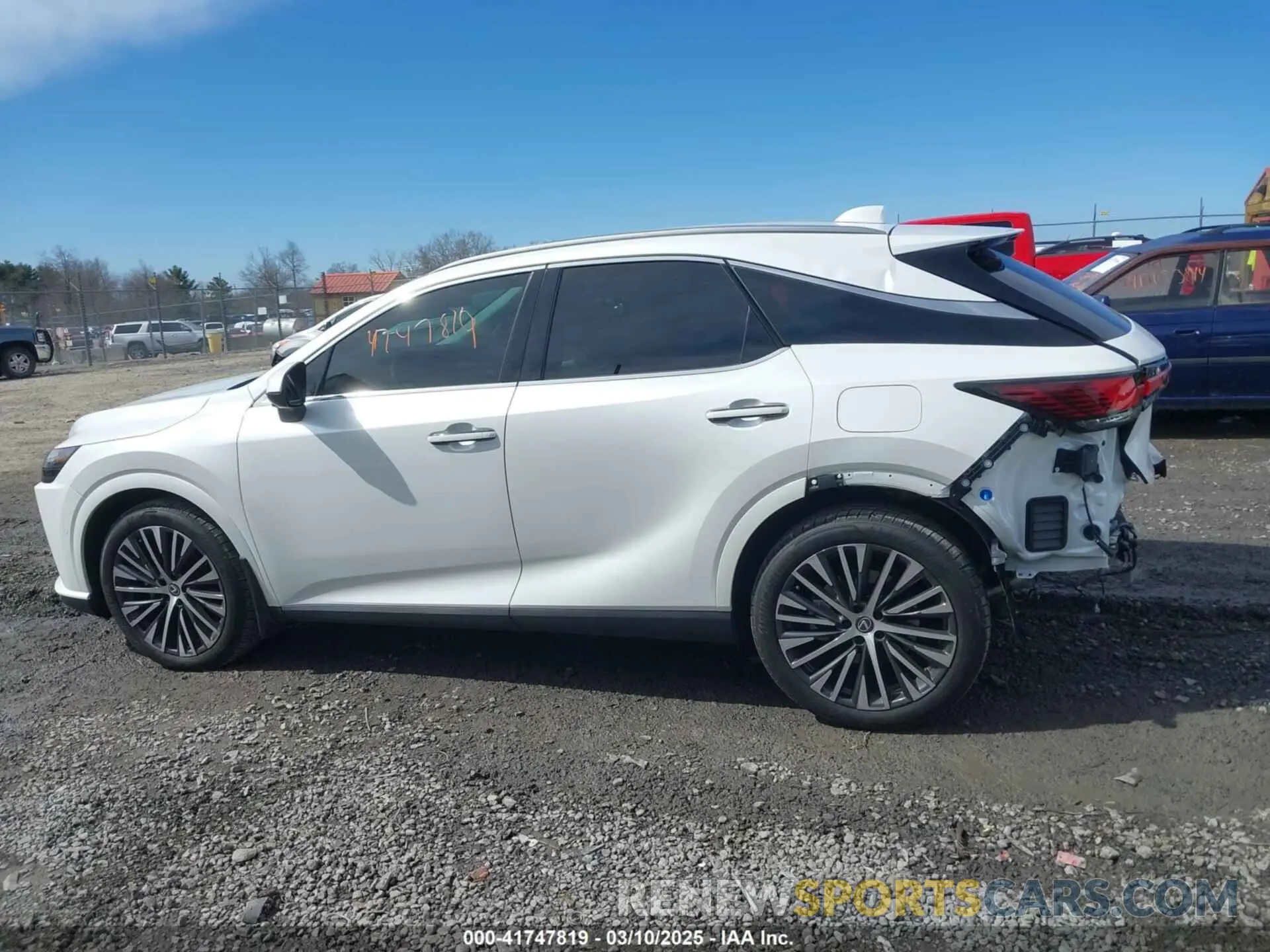 14 Фотография поврежденного автомобиля 2T2BAMCAXPC035688 LEXUS RX 350 2023