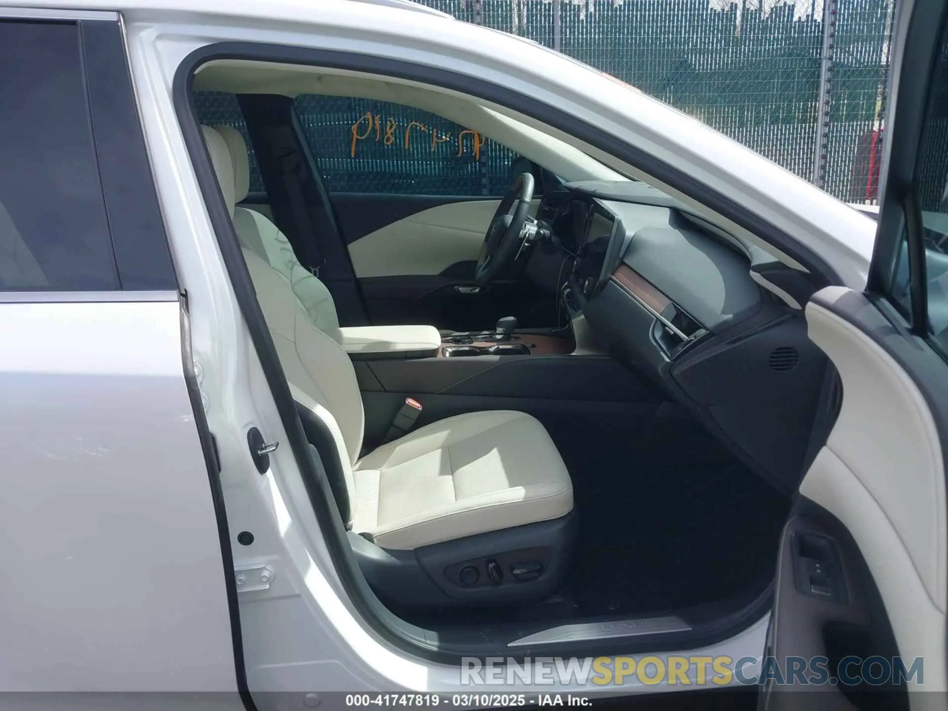 5 Фотография поврежденного автомобиля 2T2BAMCAXPC035688 LEXUS RX 350 2023