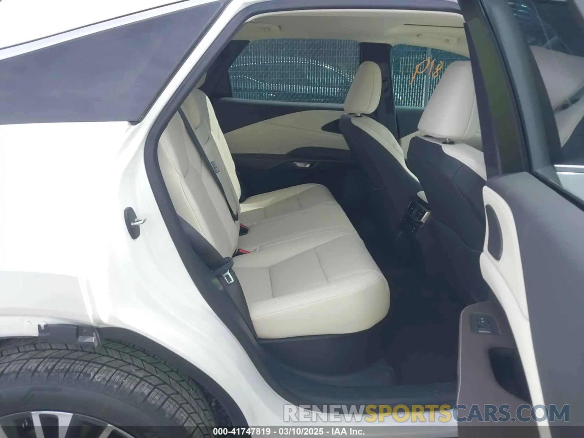 8 Фотография поврежденного автомобиля 2T2BAMCAXPC035688 LEXUS RX 350 2023