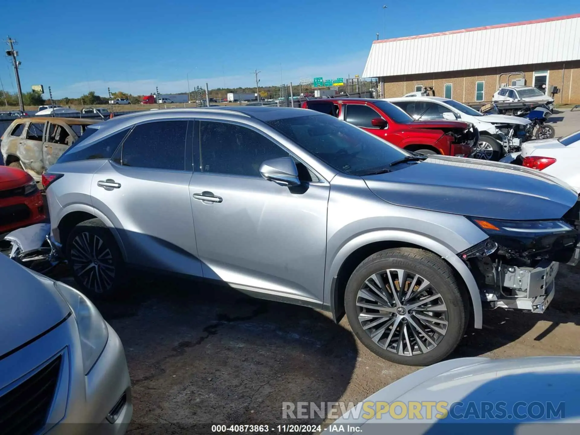 14 Фотография поврежденного автомобиля JTJCHMAA8P2008363 LEXUS RX 350 2023