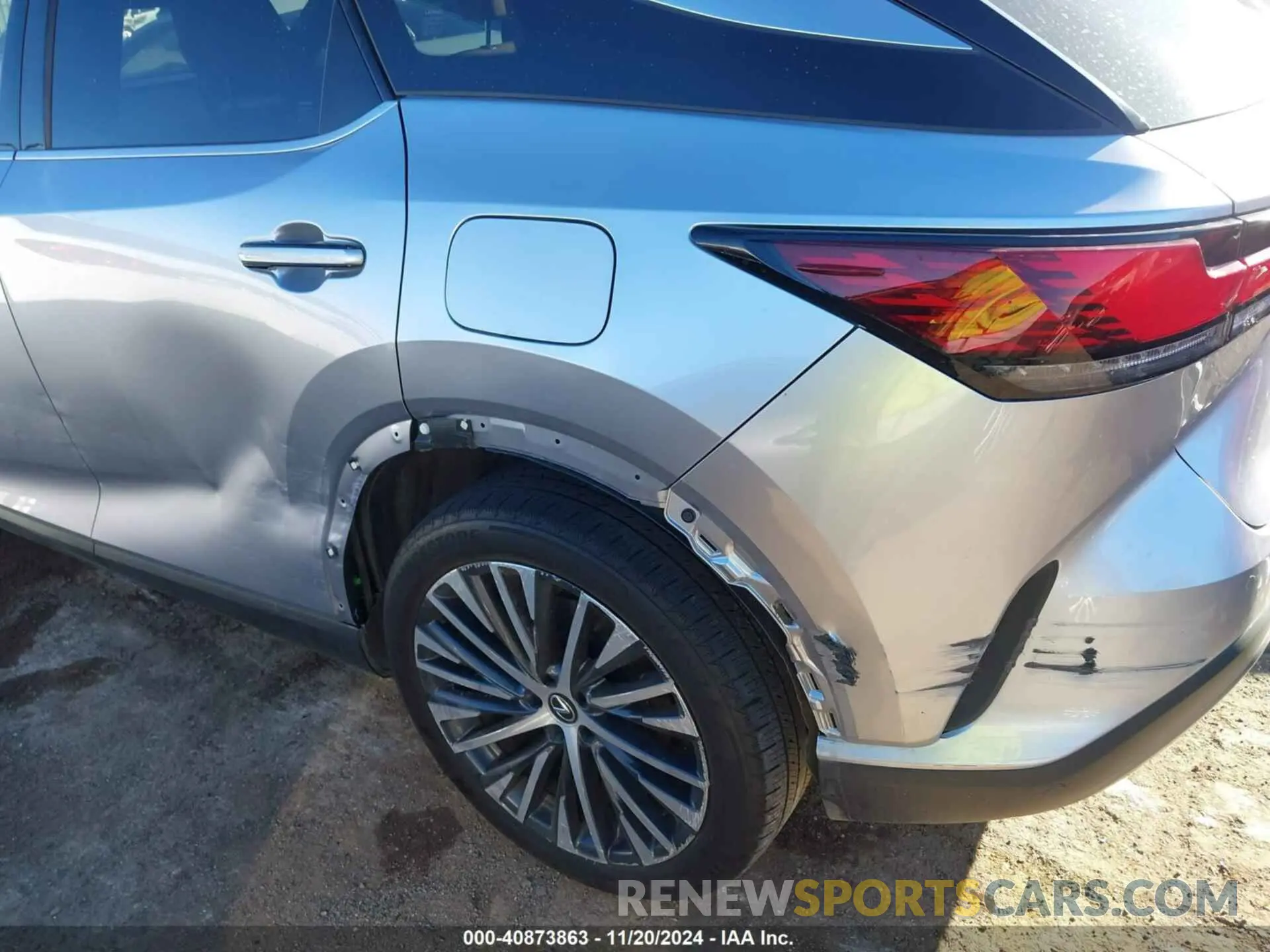 6 Фотография поврежденного автомобиля JTJCHMAA8P2008363 LEXUS RX 350 2023
