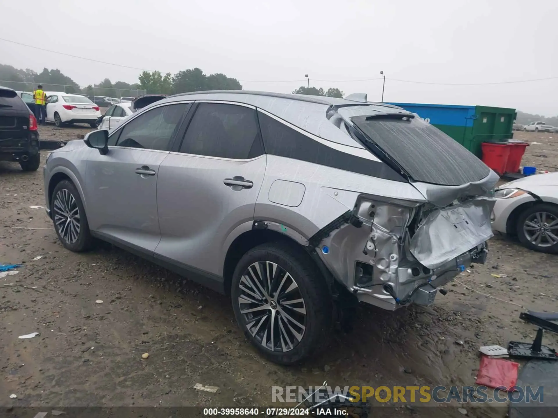 3 Фотография поврежденного автомобиля JTJCHMAAXP2005576 LEXUS RX 350 2023