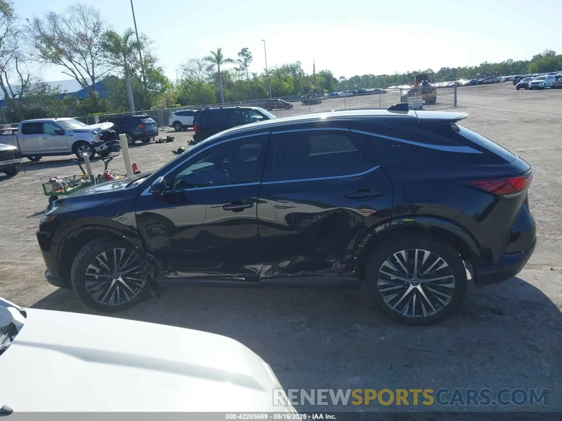 15 Фотография поврежденного автомобиля 2T2BAMBA1RC040122 LEXUS RX 350 2024