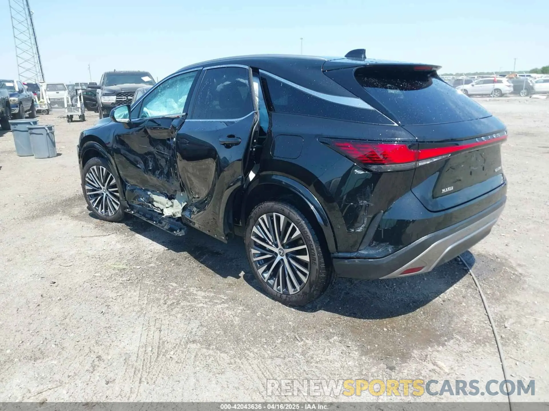 3 Фотография поврежденного автомобиля 2T2BAMBA1RC046647 LEXUS RX 350 2024