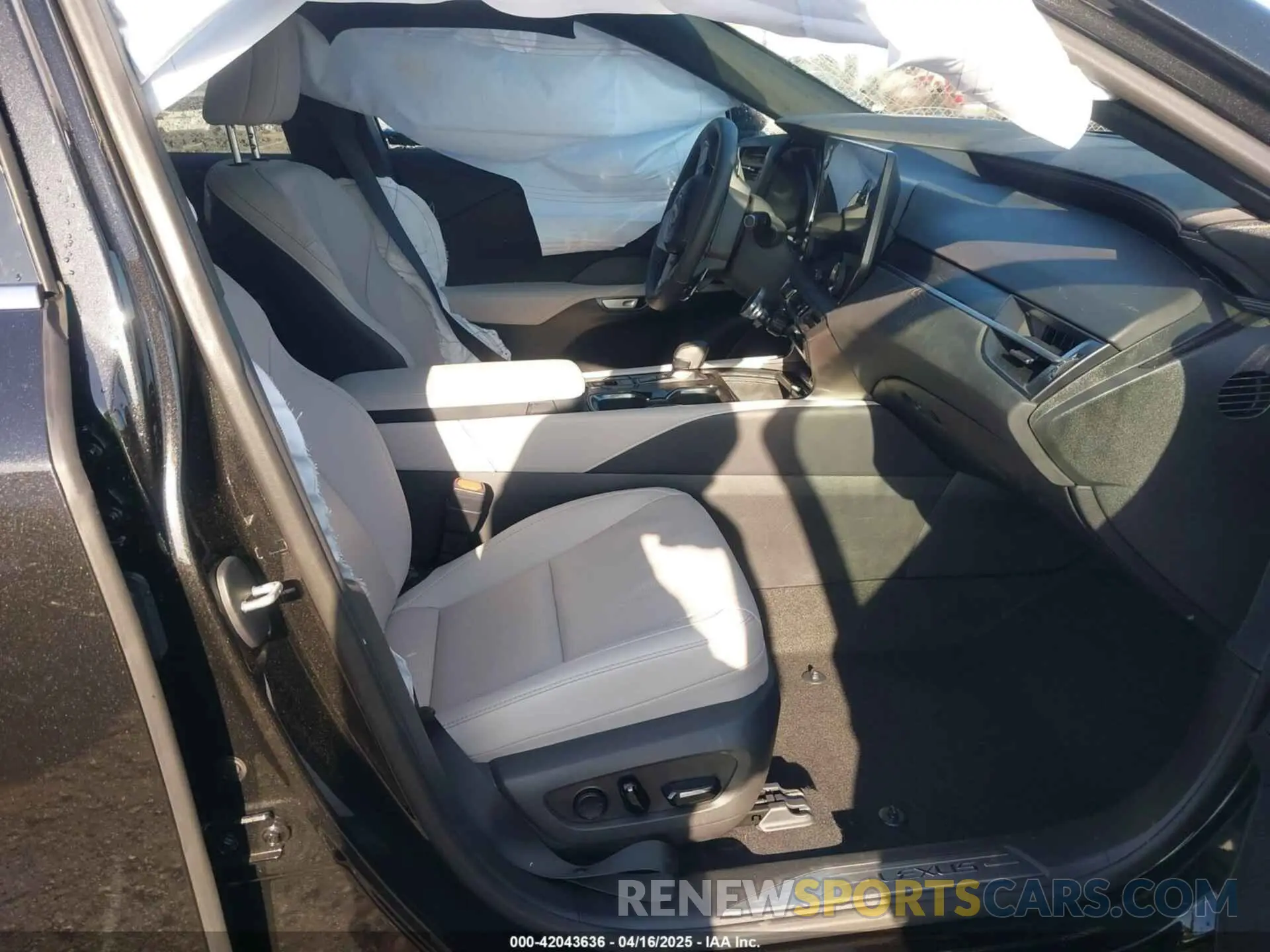 5 Фотография поврежденного автомобиля 2T2BAMBA1RC046647 LEXUS RX 350 2024