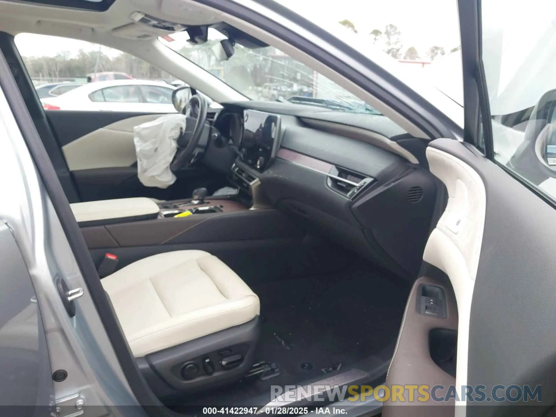5 Фотография поврежденного автомобиля 2T2BAMBA2RC032577 LEXUS RX 350 2024