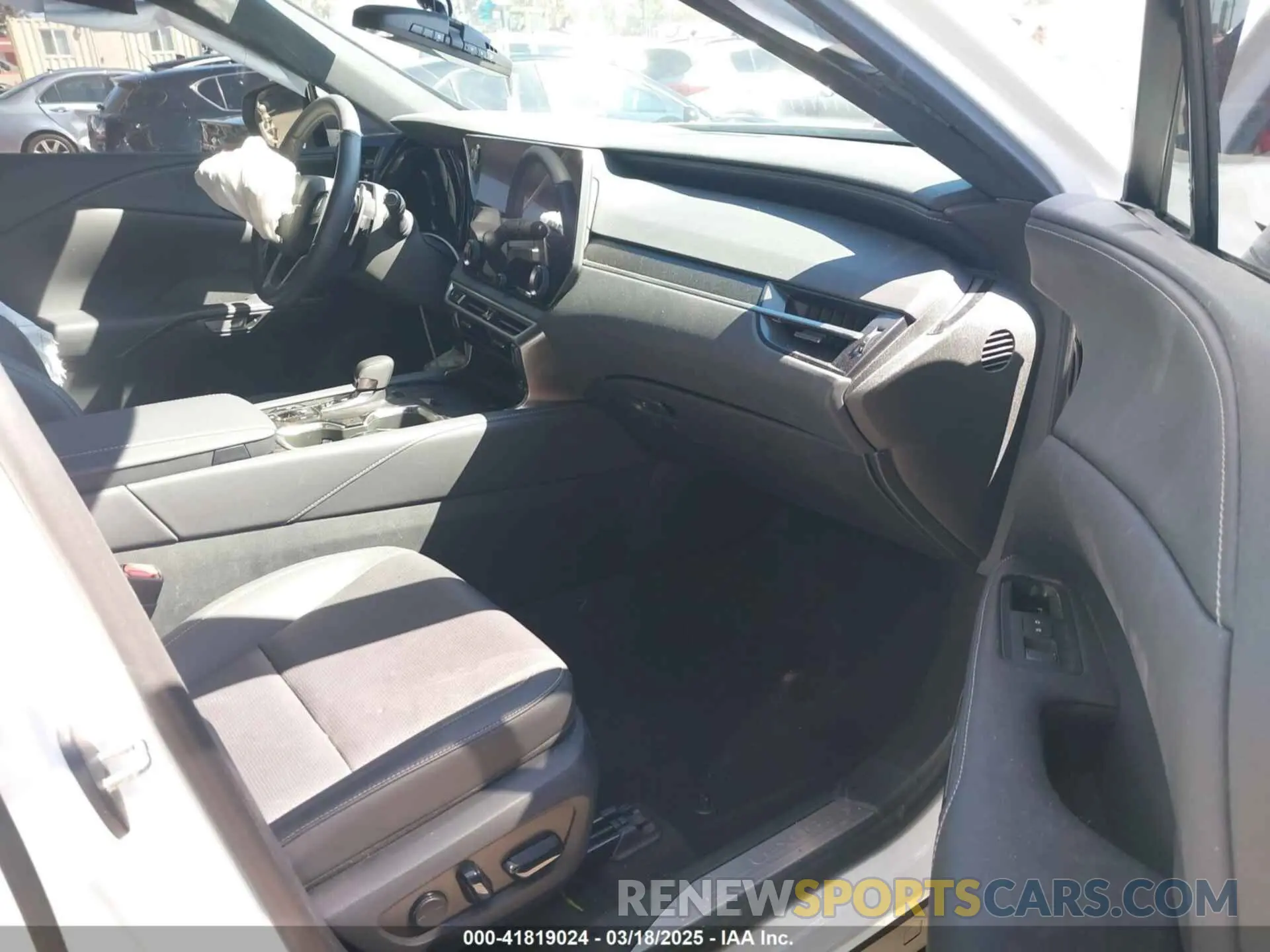 5 Фотография поврежденного автомобиля 2T2BAMBA3RC022849 LEXUS RX 350 2024