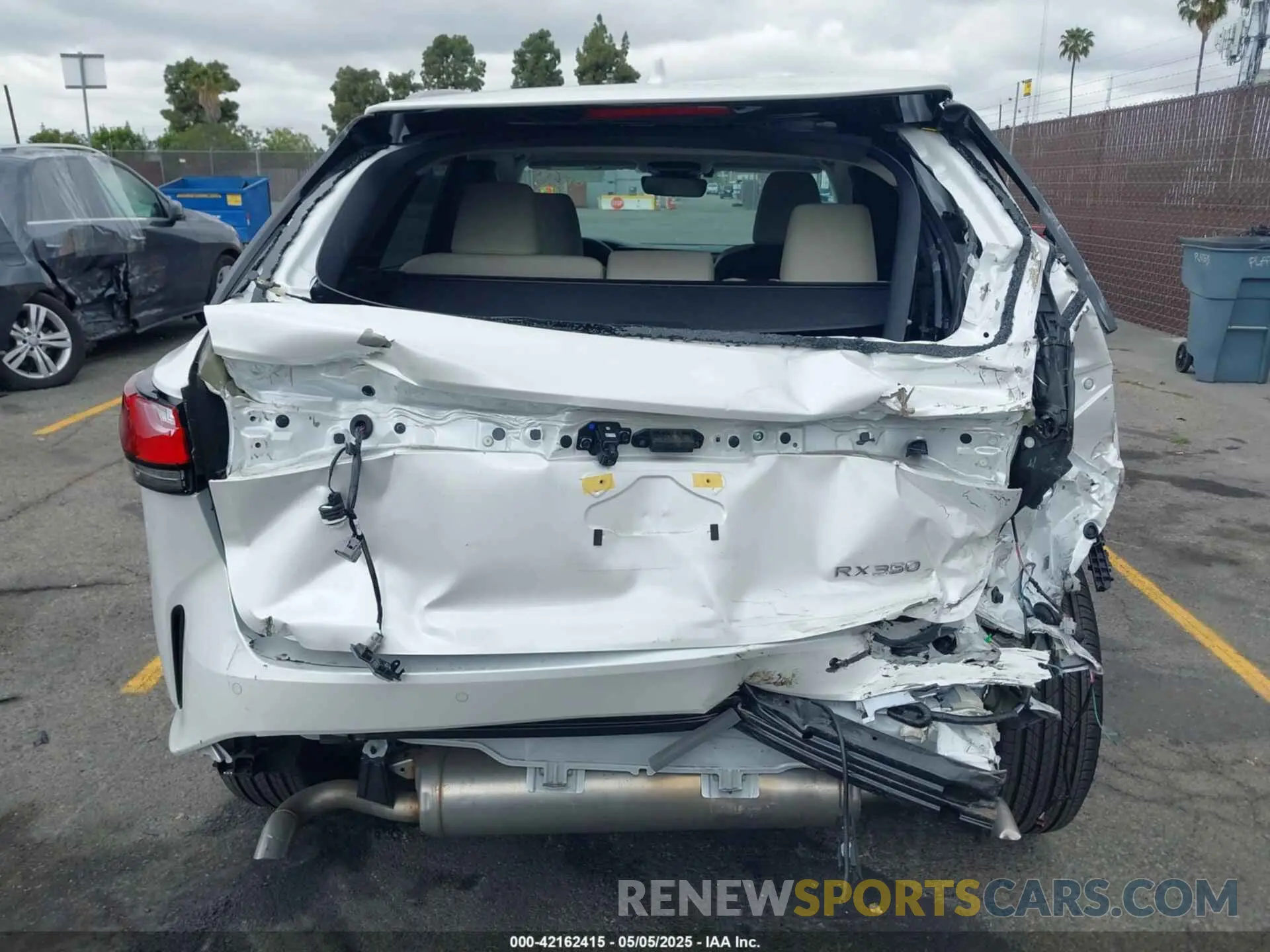 16 Фотография поврежденного автомобиля 2T2BAMBA5RC043718 LEXUS RX 350 2024