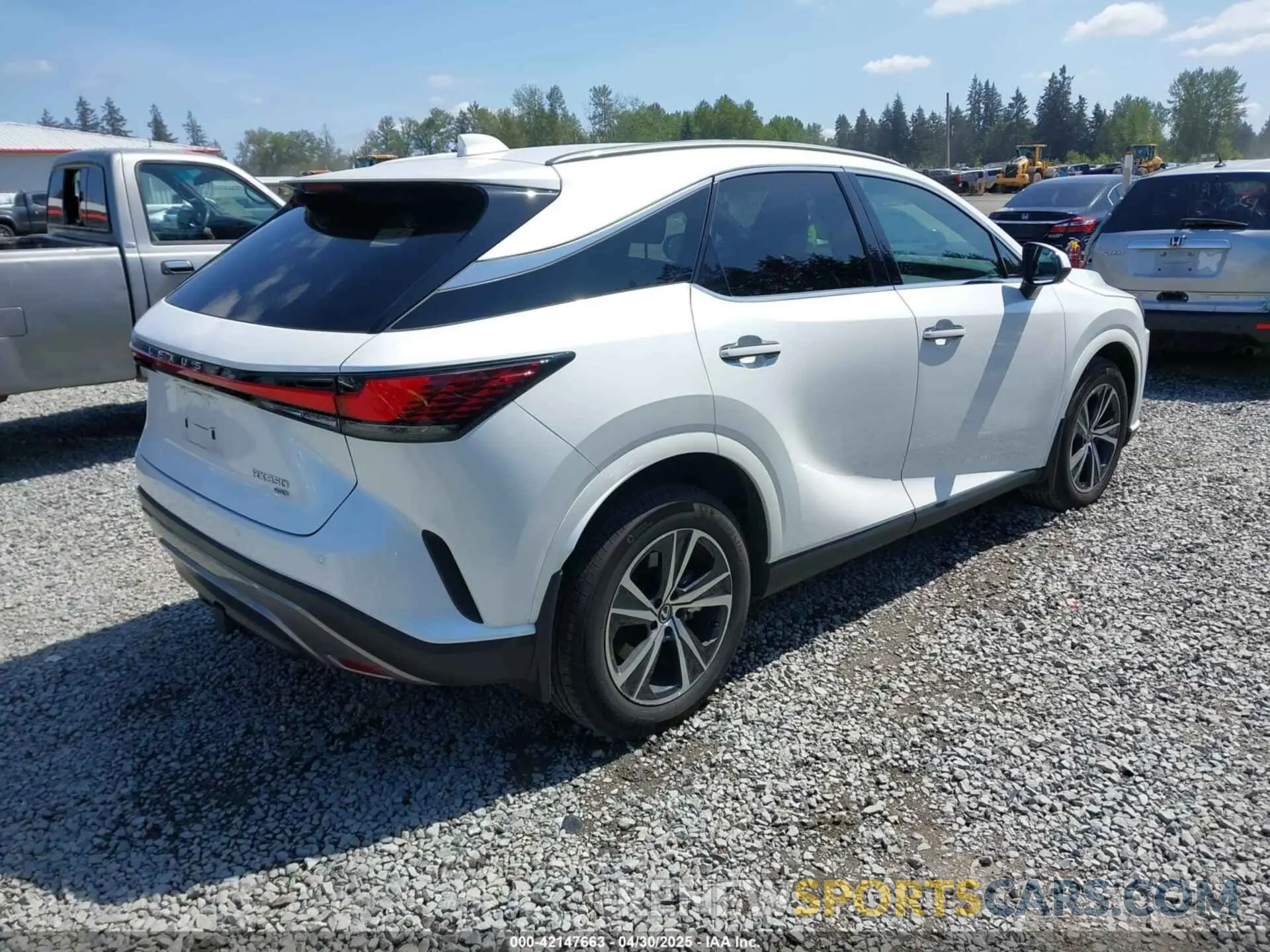 4 Фотография поврежденного автомобиля 2T2BAMCA1RC043570 LEXUS RX 350 2024