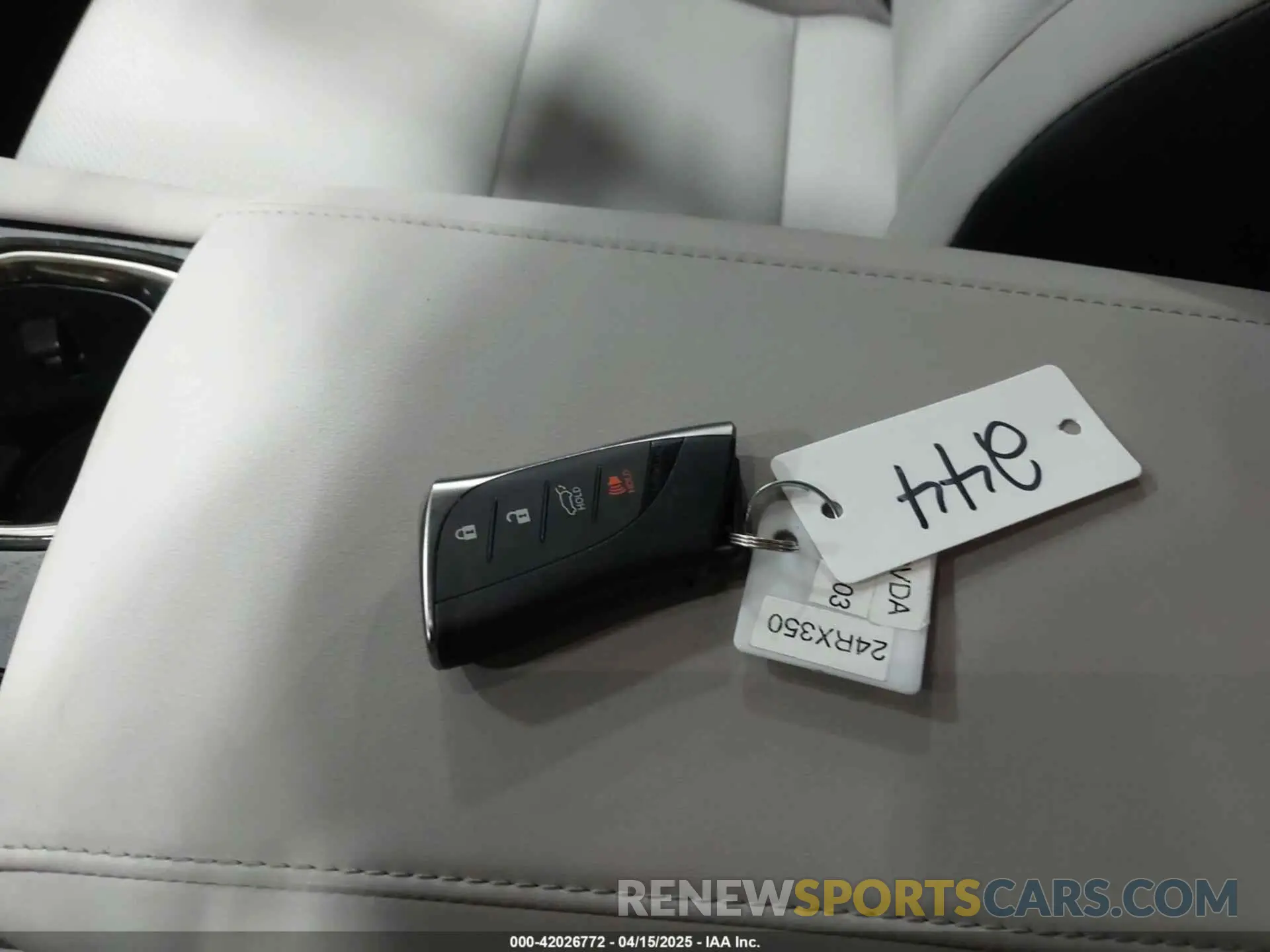 11 Фотография поврежденного автомобиля 2T2BAMCA2RC084662 LEXUS RX 350 2024