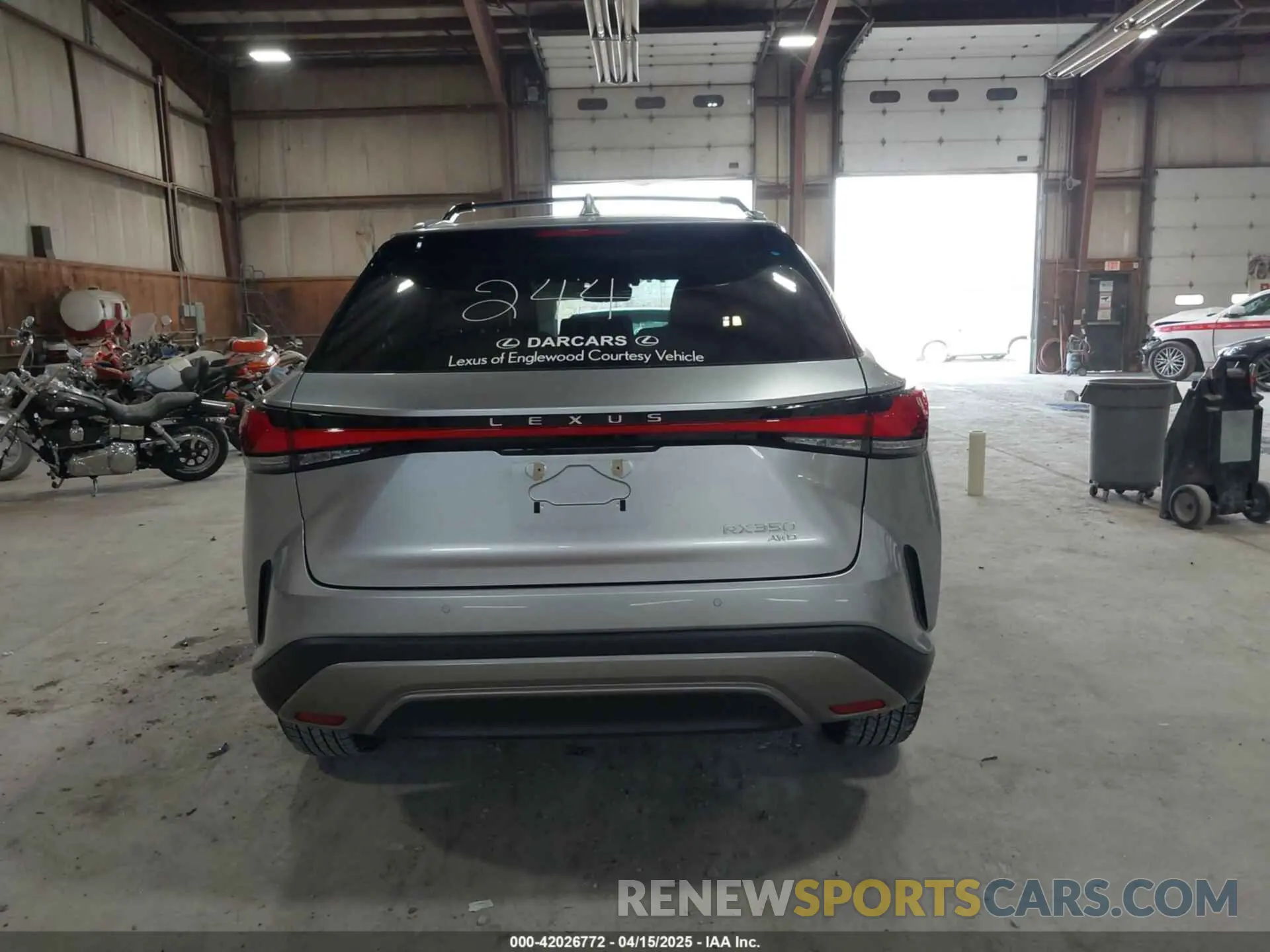 17 Фотография поврежденного автомобиля 2T2BAMCA2RC084662 LEXUS RX 350 2024