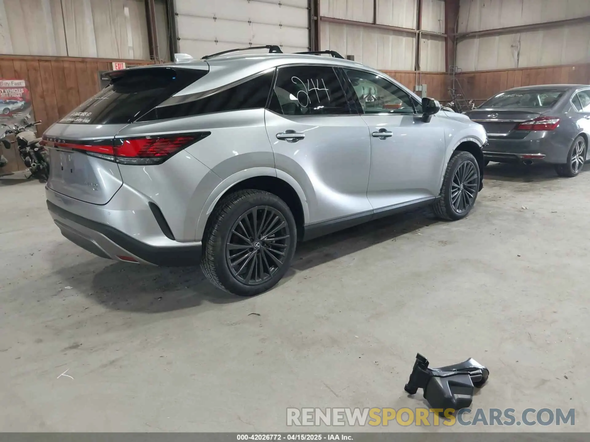 4 Фотография поврежденного автомобиля 2T2BAMCA2RC084662 LEXUS RX 350 2024