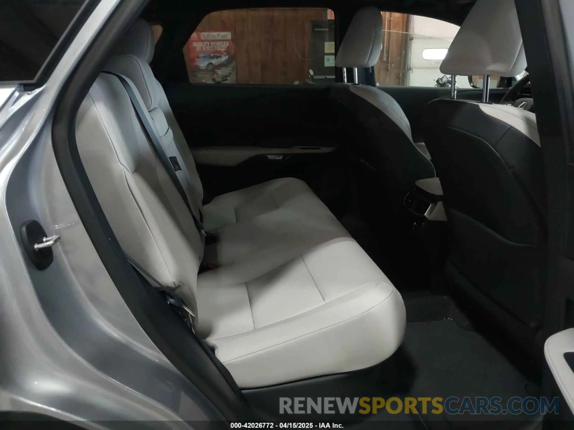 8 Фотография поврежденного автомобиля 2T2BAMCA2RC084662 LEXUS RX 350 2024