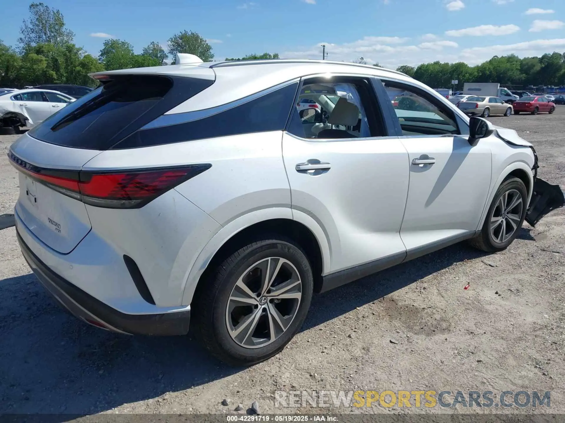 4 Photograph of a damaged car 2T2BAMCA3RC064761 LEXUS RX 350 2024