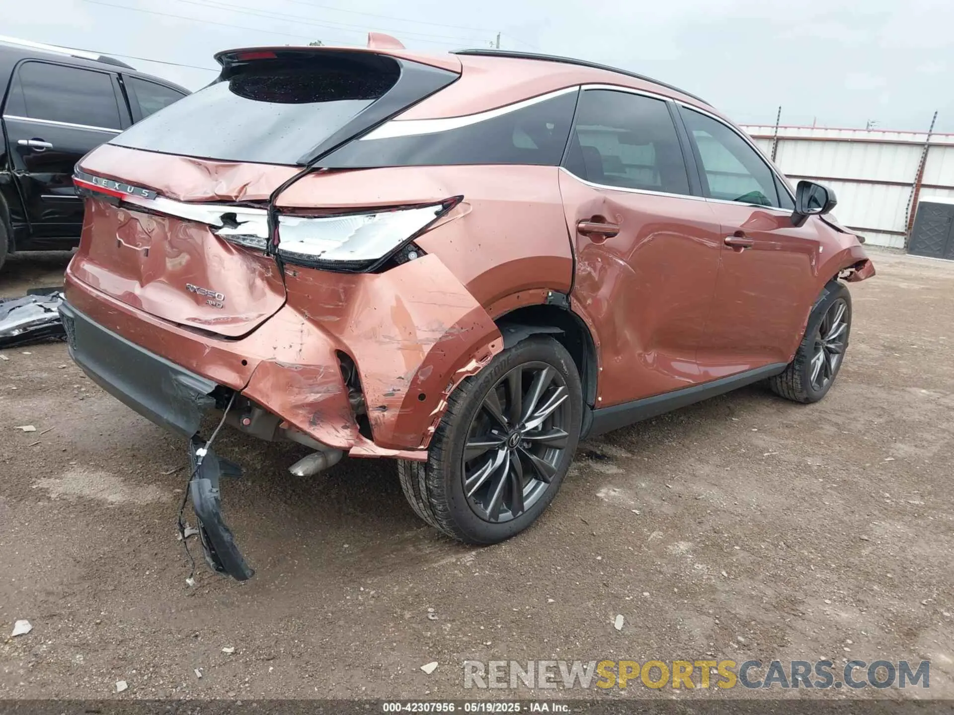 4 Фотография поврежденного автомобиля 2T2BAMCA7RC054055 LEXUS RX 350 2024