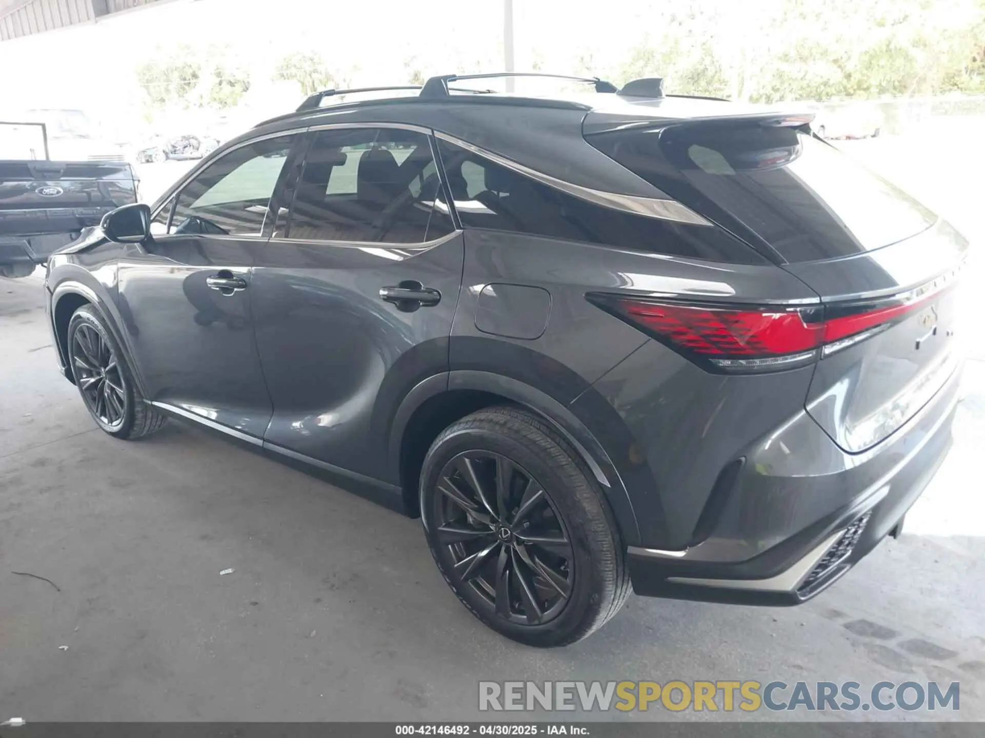 3 Фотография поврежденного автомобиля 2T2BAMCA8RC055389 LEXUS RX 350 2024