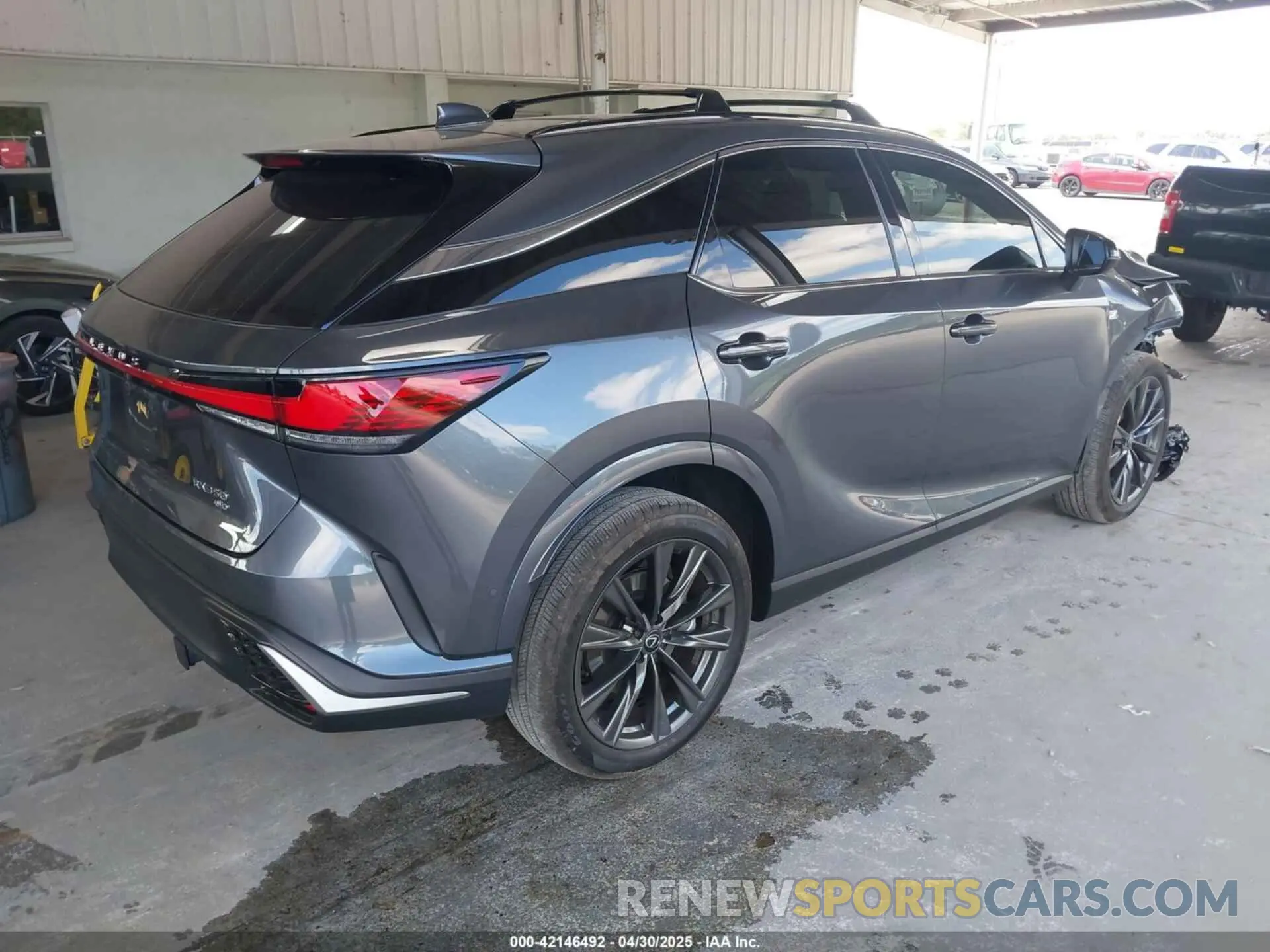 4 Фотография поврежденного автомобиля 2T2BAMCA8RC055389 LEXUS RX 350 2024