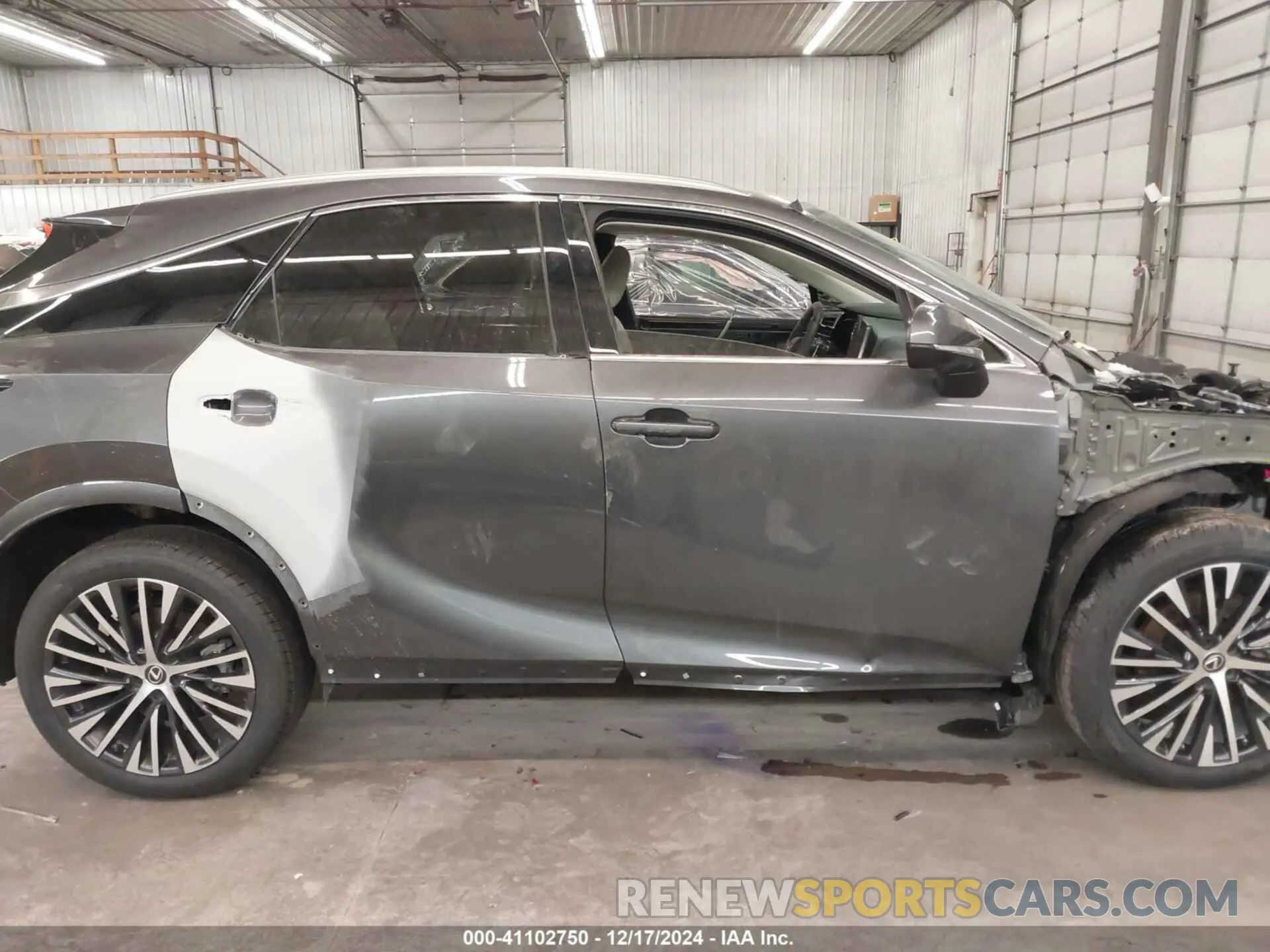 13 Фотография поврежденного автомобиля 2T2BAMCA9RC052971 LEXUS RX 350 2024
