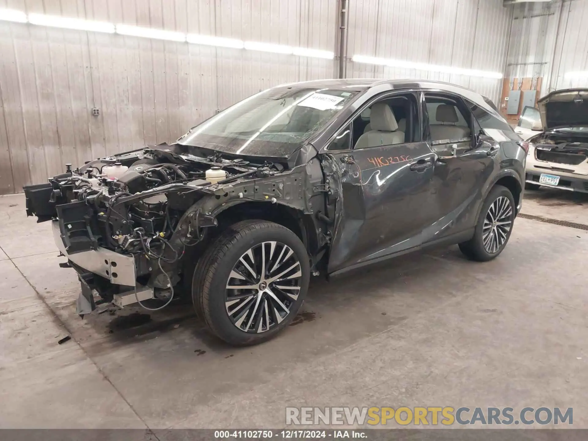2 Фотография поврежденного автомобиля 2T2BAMCA9RC052971 LEXUS RX 350 2024