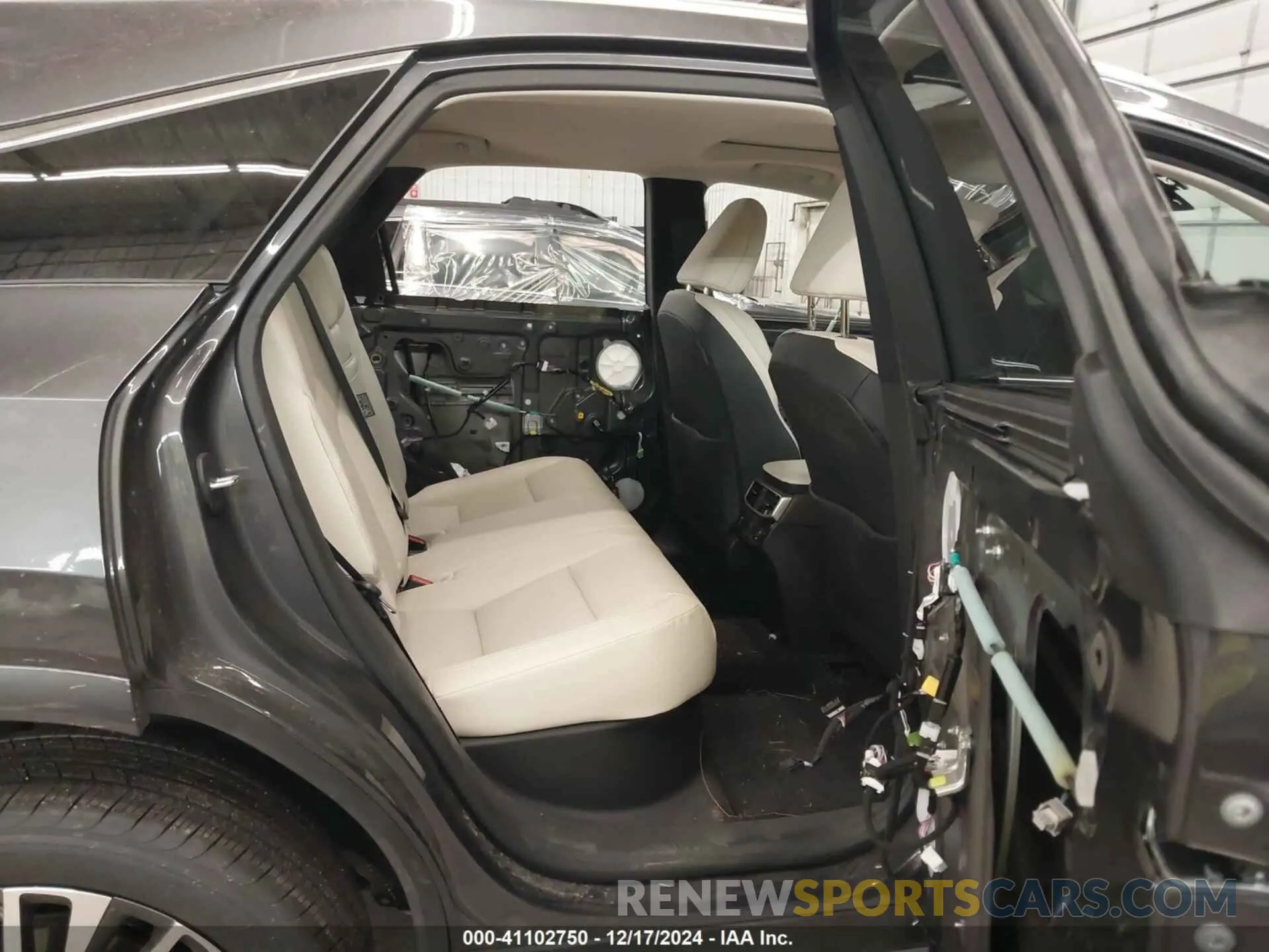 8 Фотография поврежденного автомобиля 2T2BAMCA9RC052971 LEXUS RX 350 2024