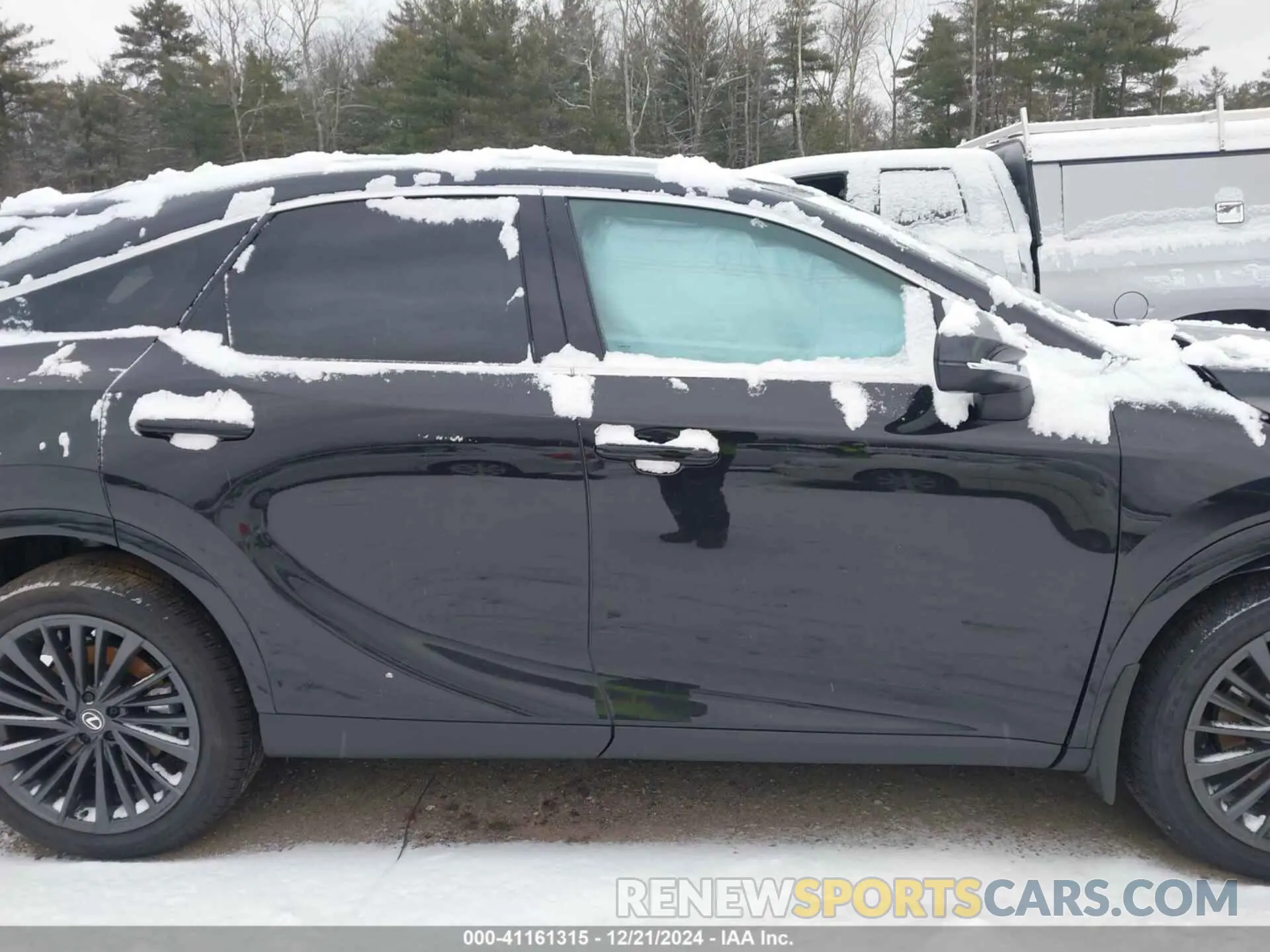 14 Photograph of a damaged car 2T2BAMCAXRC079158 LEXUS RX 350 2024