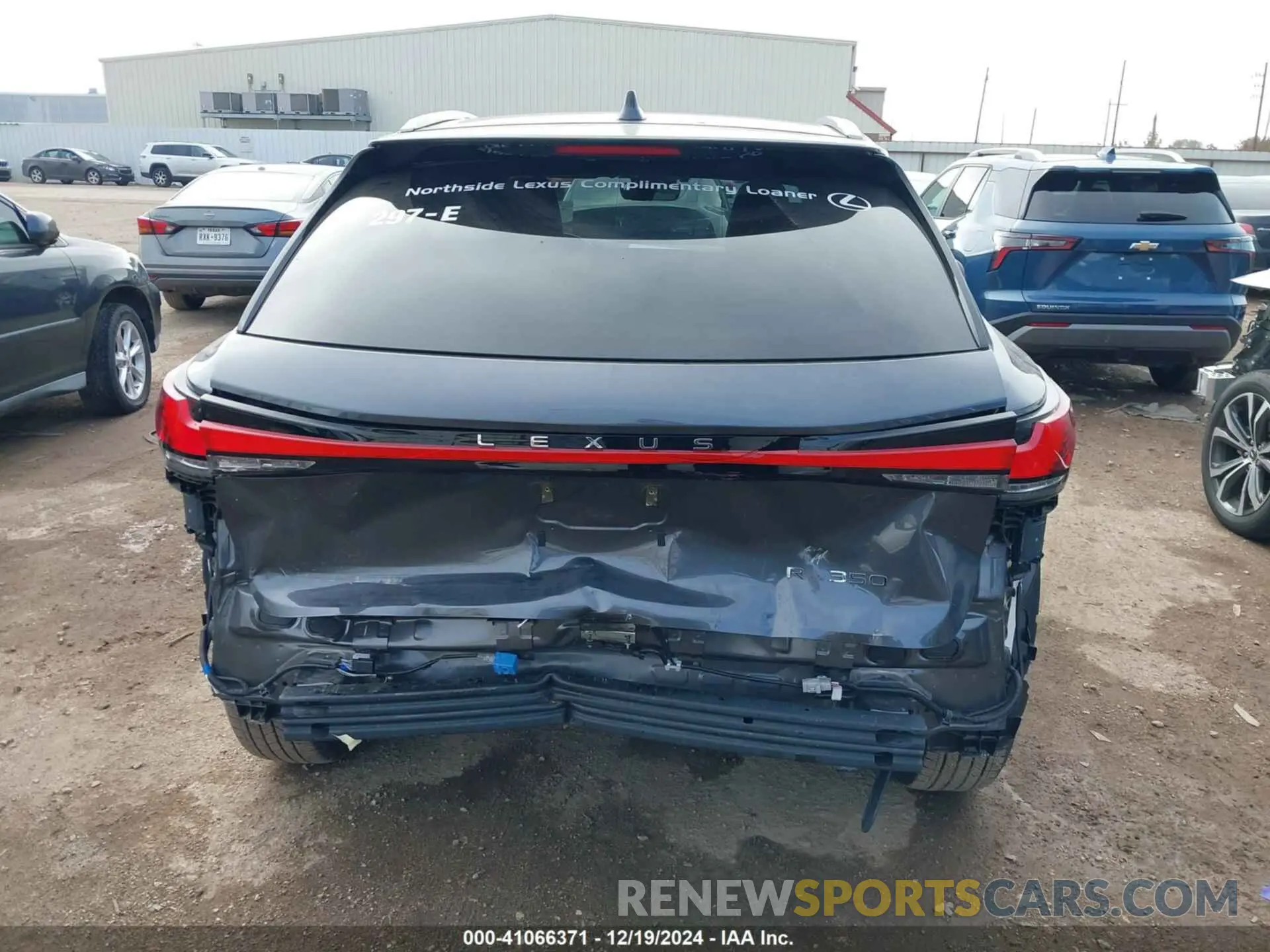 15 Фотография поврежденного автомобиля JTJCHMAA3R2015224 LEXUS RX 350 2024