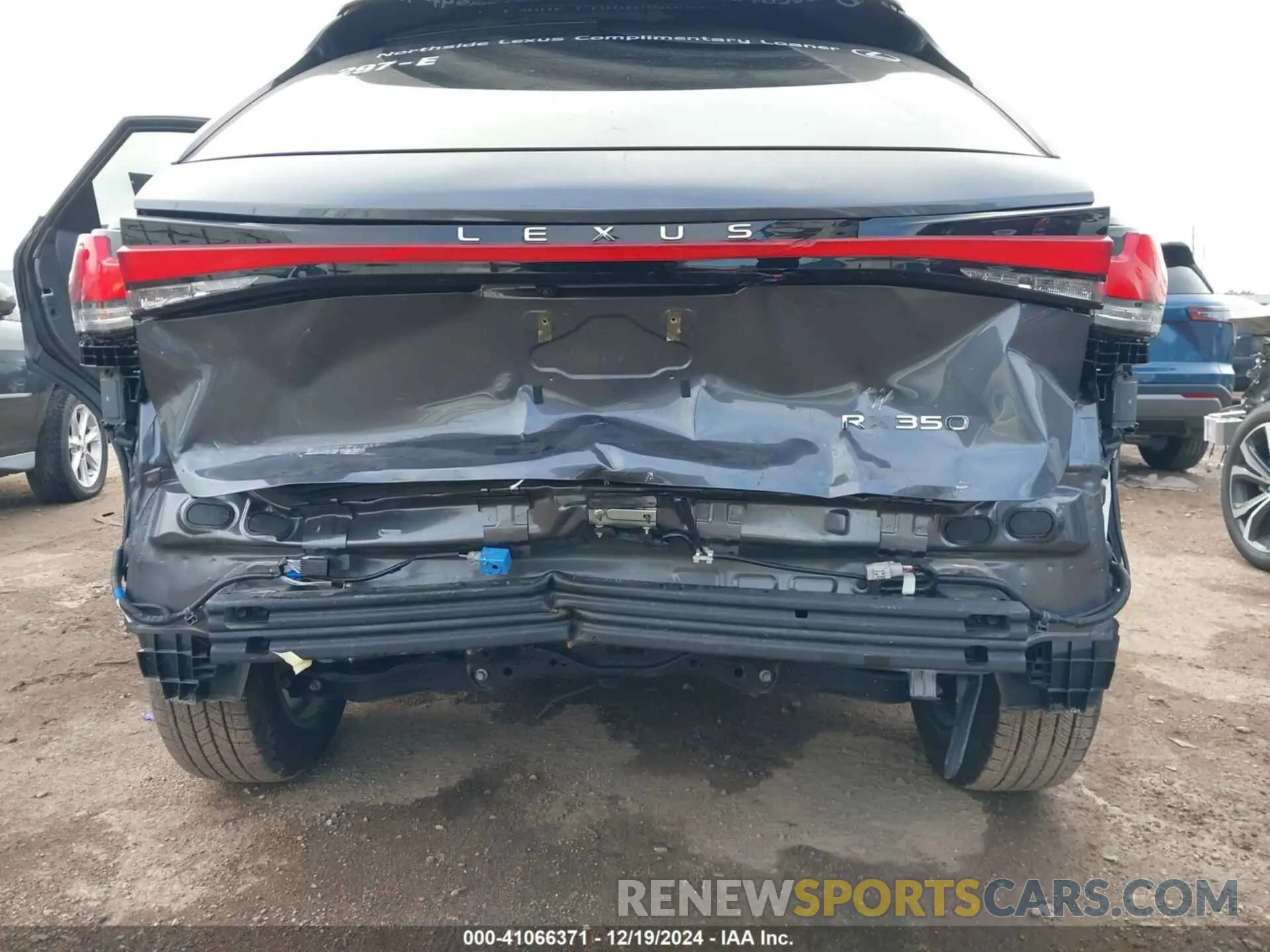 6 Фотография поврежденного автомобиля JTJCHMAA3R2015224 LEXUS RX 350 2024