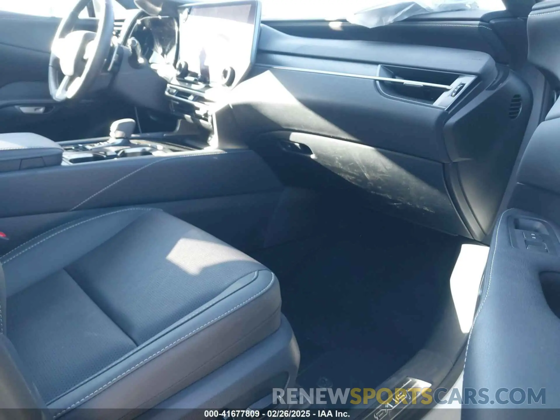 5 Фотография поврежденного автомобиля JTJCHMAA6R2013967 LEXUS RX 350 2024