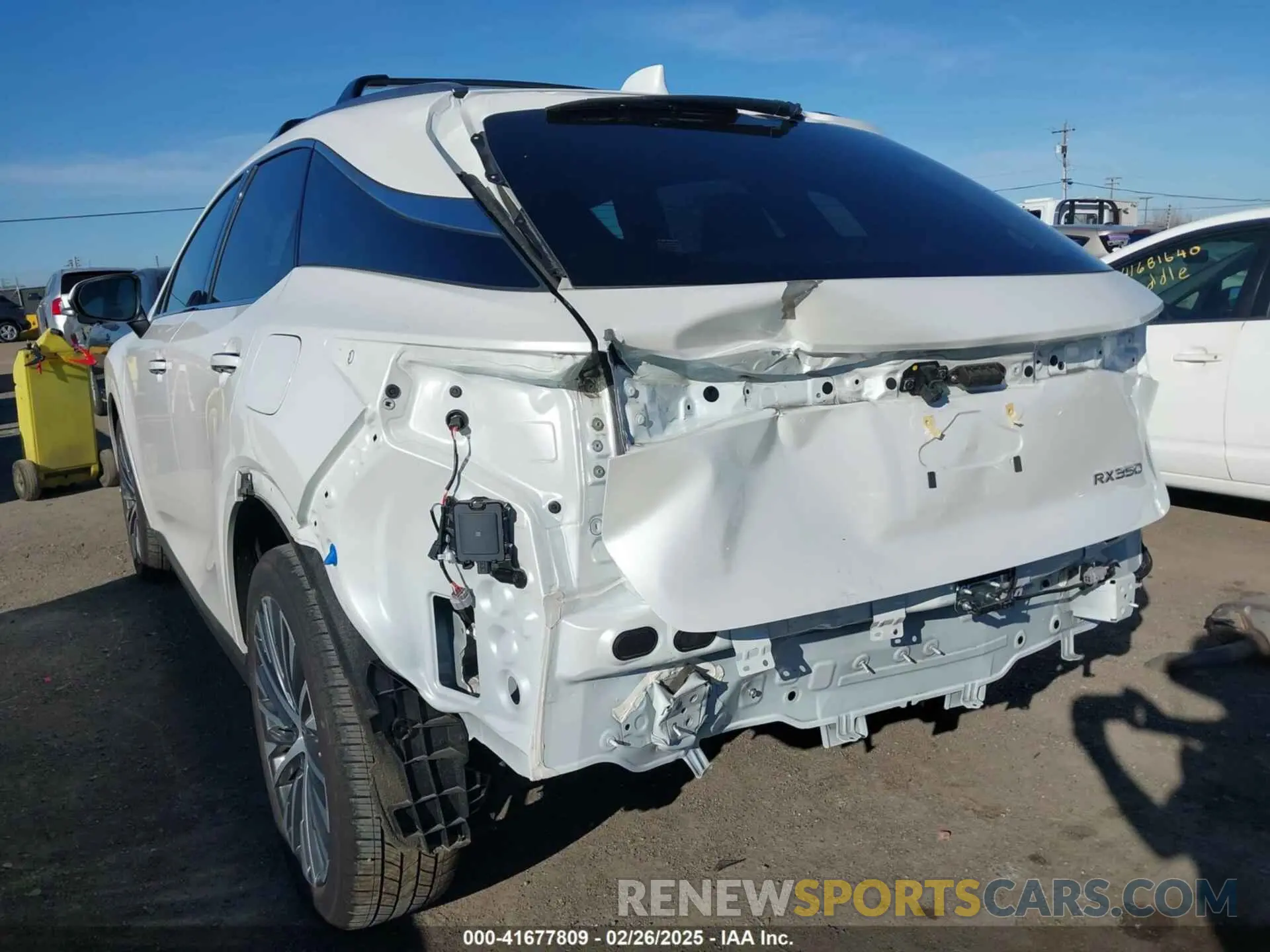 6 Фотография поврежденного автомобиля JTJCHMAA6R2013967 LEXUS RX 350 2024