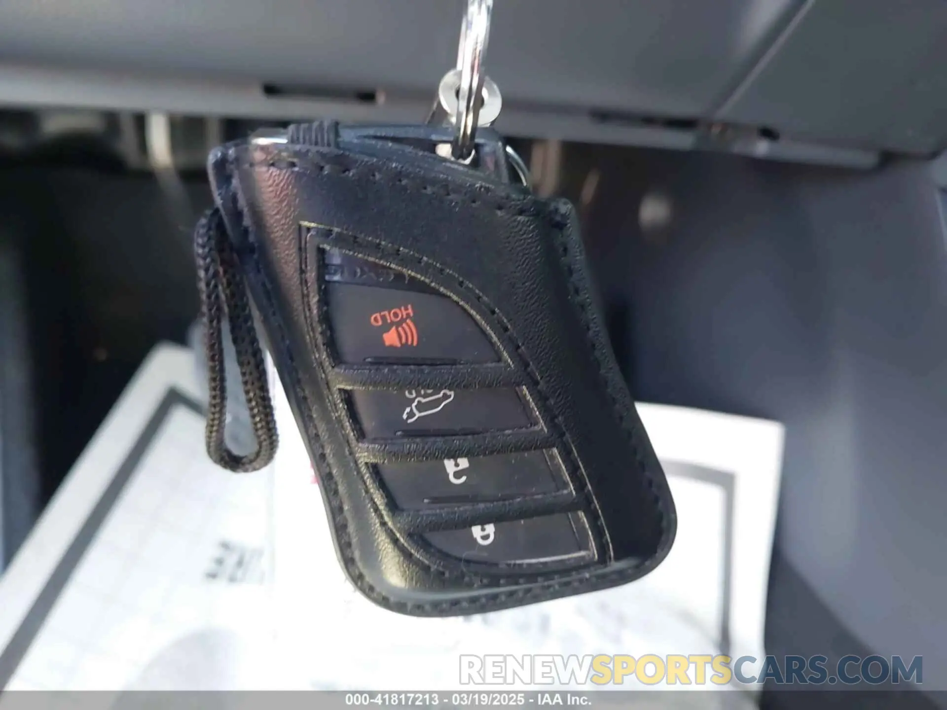 11 Фотография поврежденного автомобиля JTJCHMAA9R2013137 LEXUS RX 350 2024