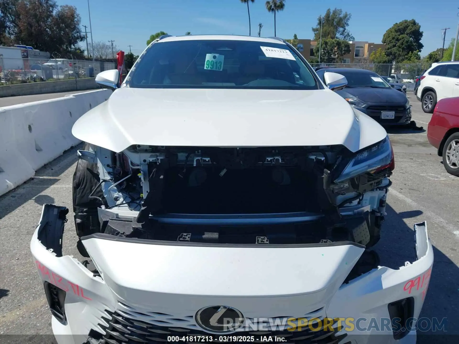 13 Фотография поврежденного автомобиля JTJCHMAA9R2013137 LEXUS RX 350 2024