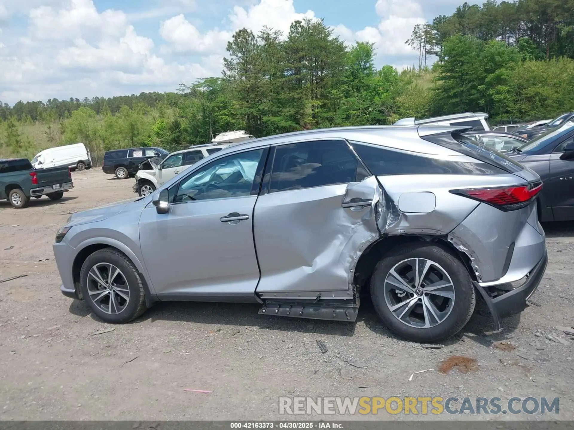 14 Фотография поврежденного автомобиля JTJCHMAAXR2020243 LEXUS RX 350 2024