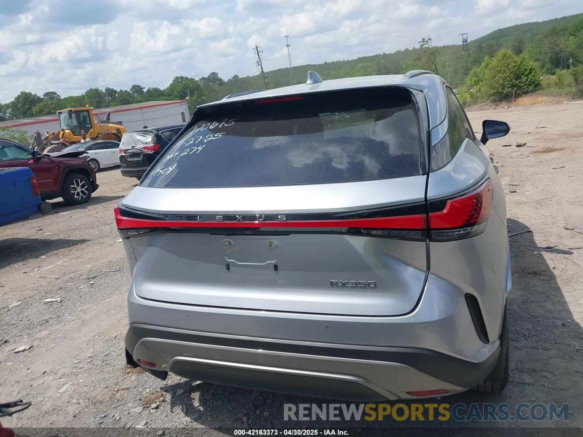 16 Фотография поврежденного автомобиля JTJCHMAAXR2020243 LEXUS RX 350 2024