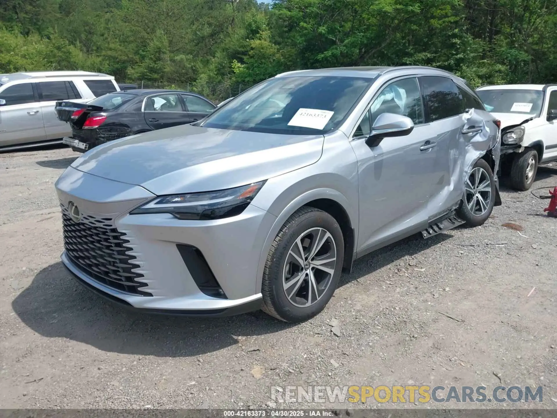 2 Фотография поврежденного автомобиля JTJCHMAAXR2020243 LEXUS RX 350 2024