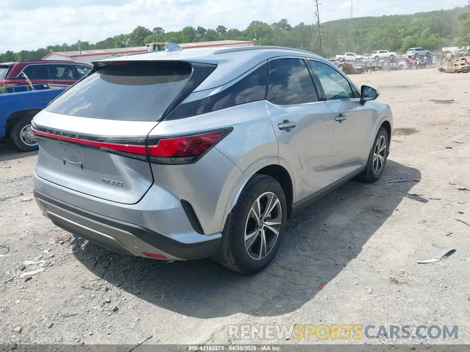 4 Фотография поврежденного автомобиля JTJCHMAAXR2020243 LEXUS RX 350 2024