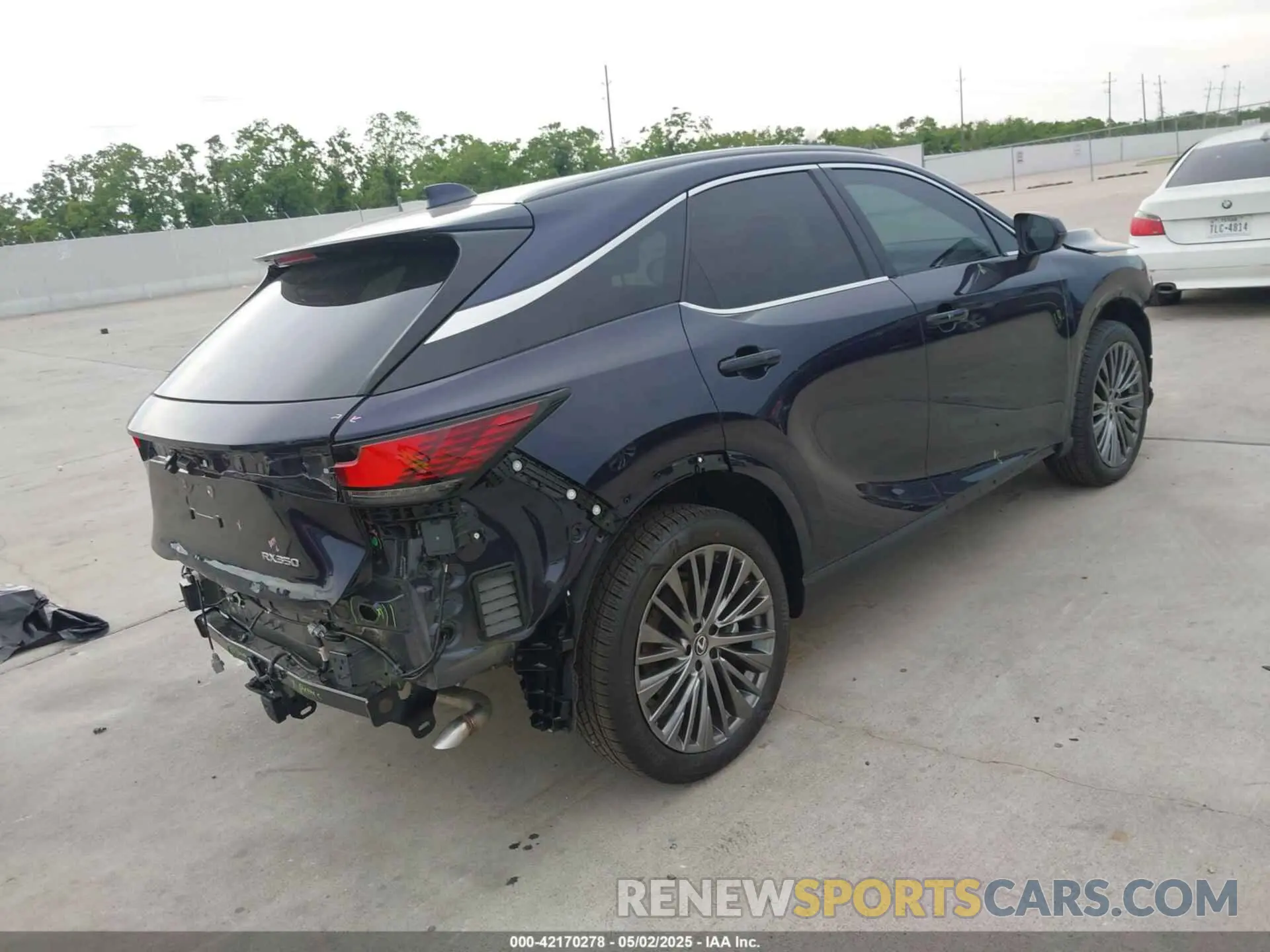 4 Photograph of a damaged car 2T2BAMBA0SC058567 LEXUS RX 350 2025
