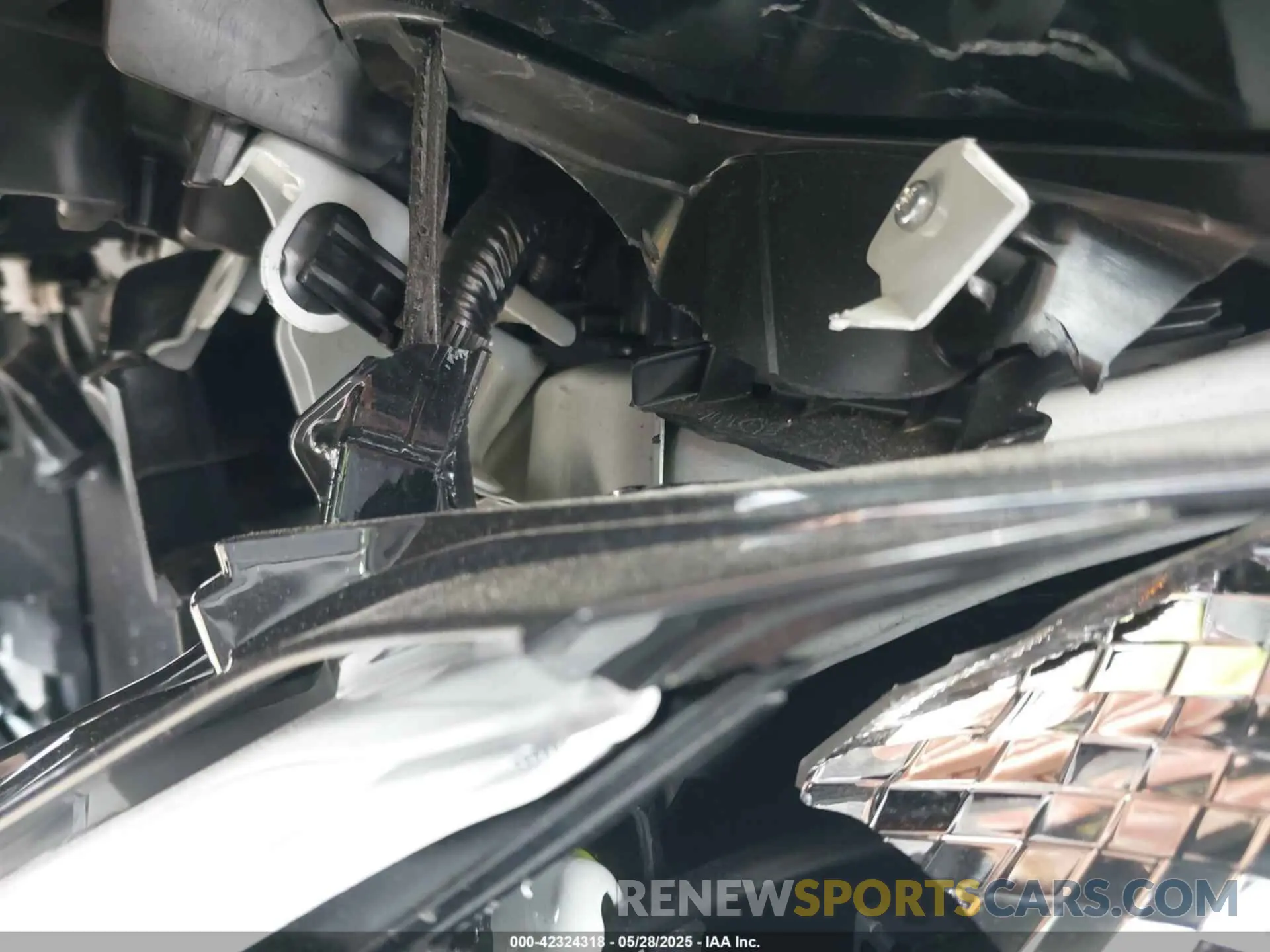 10 Фотография поврежденного автомобиля 2T2BAMCA4SC098441 LEXUS RX 350 2025