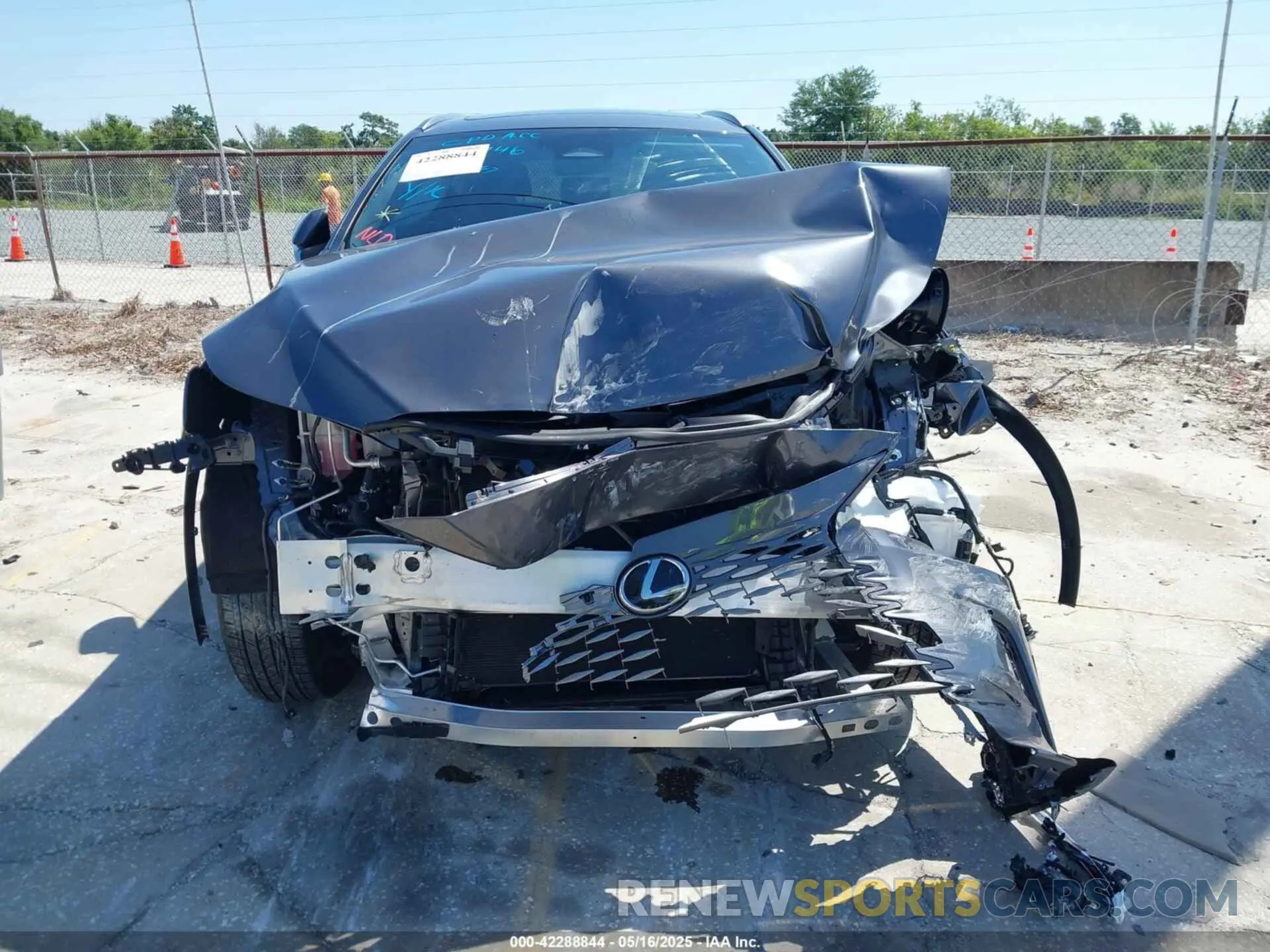 13 Фотография поврежденного автомобиля JTJCHMAA3S2022146 LEXUS RX 350 2025