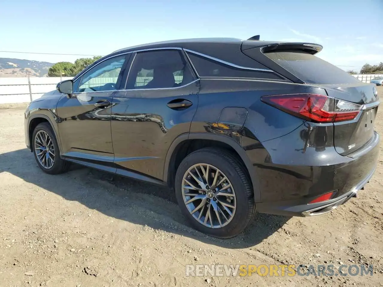 2 Фотография поврежденного автомобиля 2T2SZMDA2NC362350 LEXUS RX 350 F S 2022