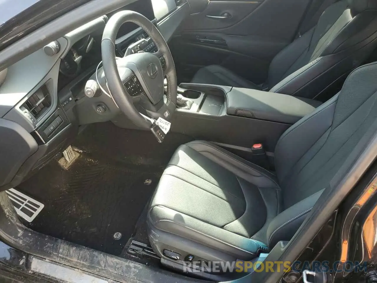 7 Photograph of a damaged car 58AJZ1B17RU170775 LEXUS RX 350 F S 2024