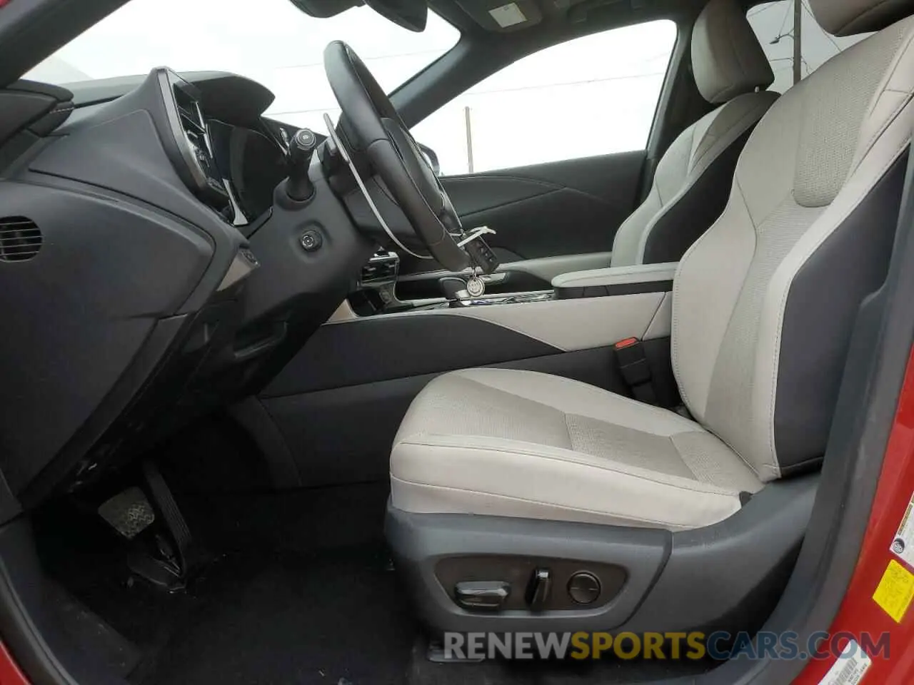 7 Фотография поврежденного автомобиля JTJCHMAAXP2008011 LEXUS RX 350 PRE 2023