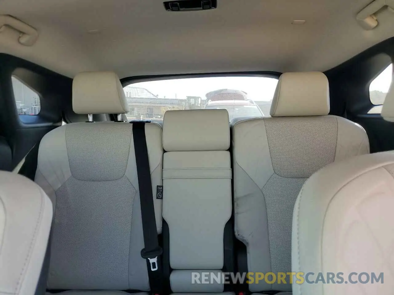 10 Фотография поврежденного автомобиля JTJCHMAA2R2012783 LEXUS RX 350 PRE 2024